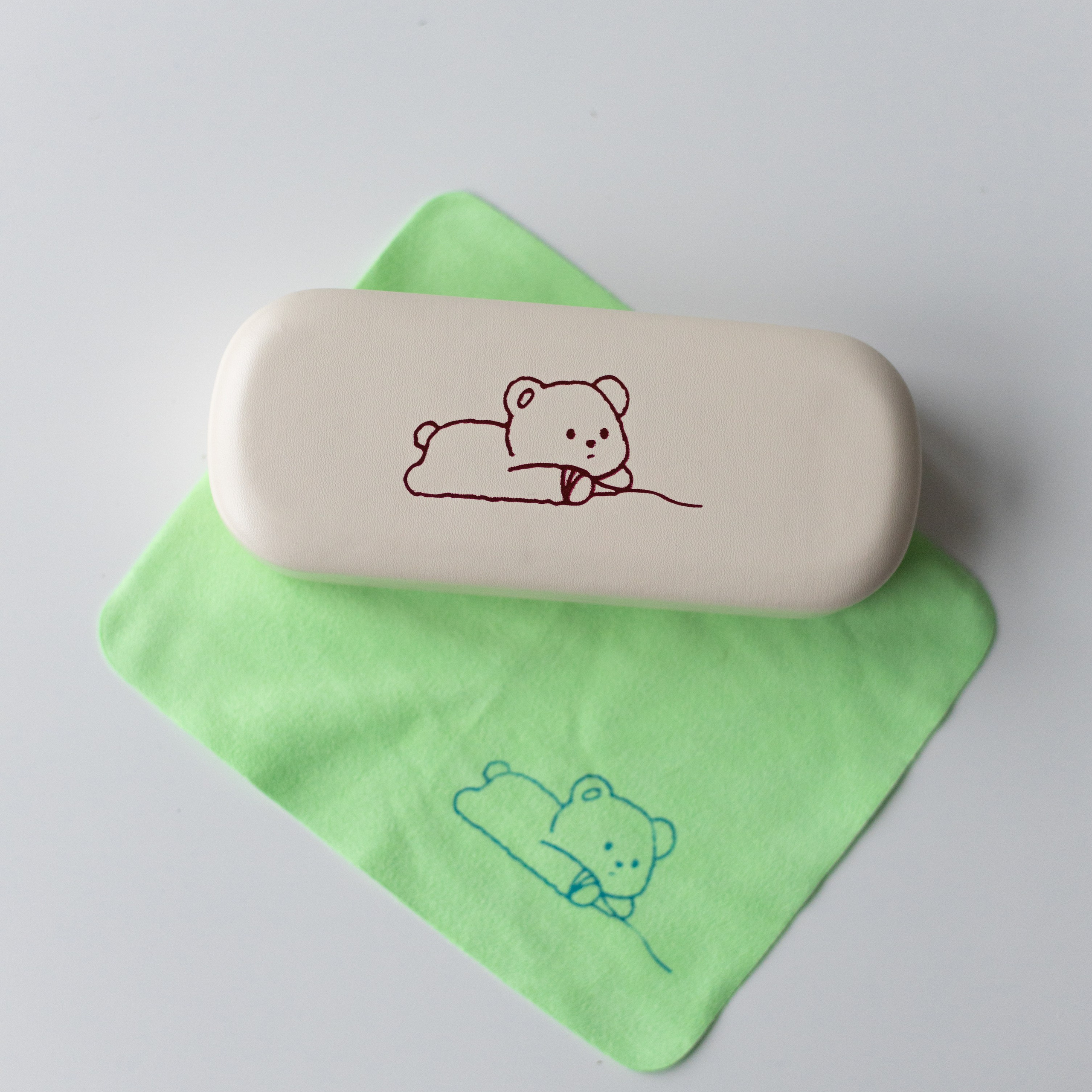 Футляры для очков. Фотосессии на маркетплейсы