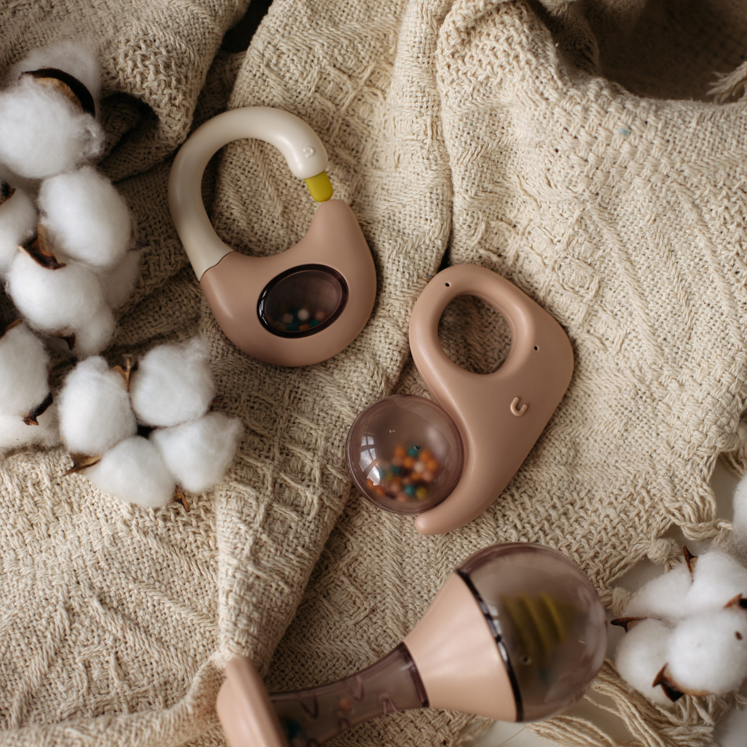 Погремушки. Фотосессии на маркетплейсы