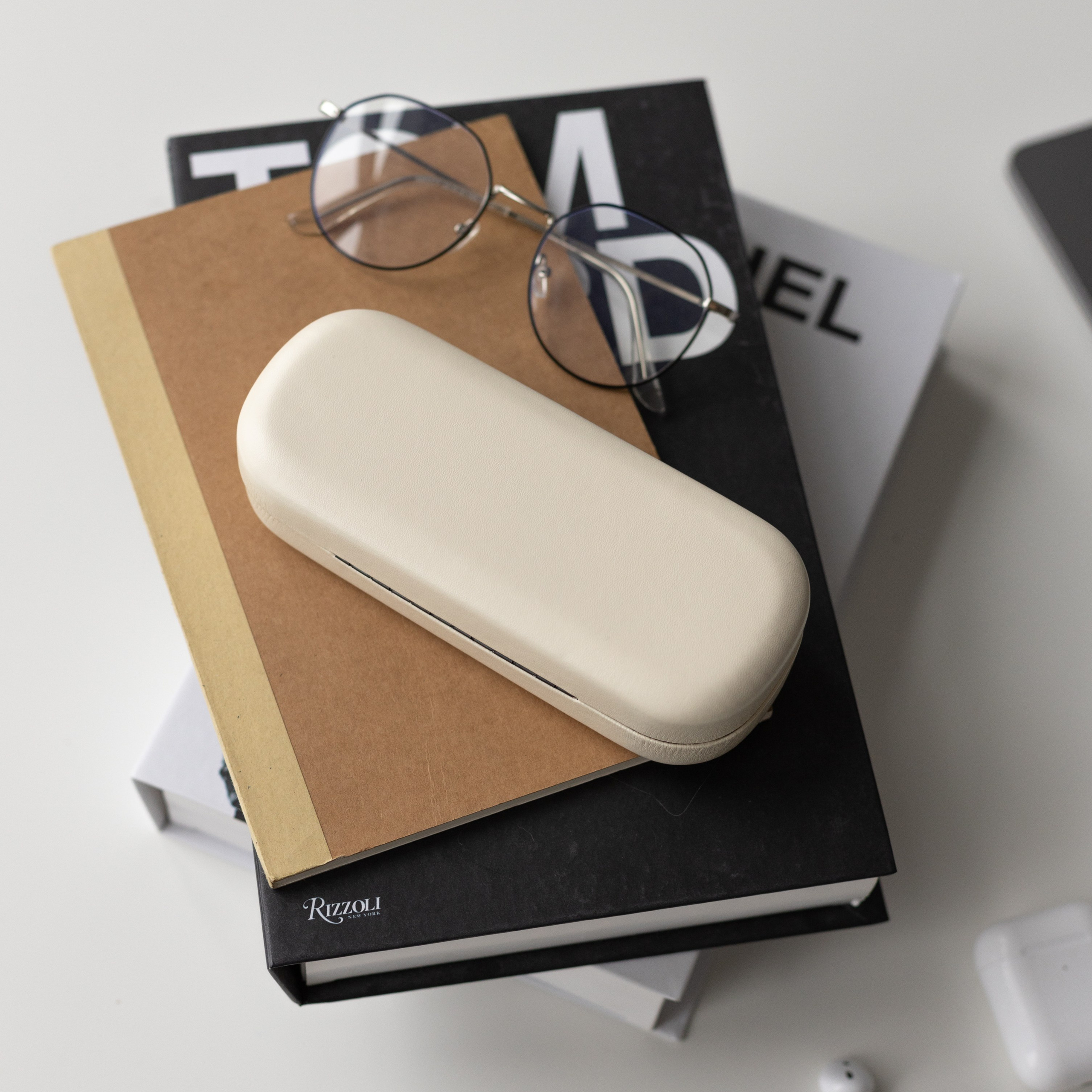 Футляры для очков. Фотосессии на маркетплейсы