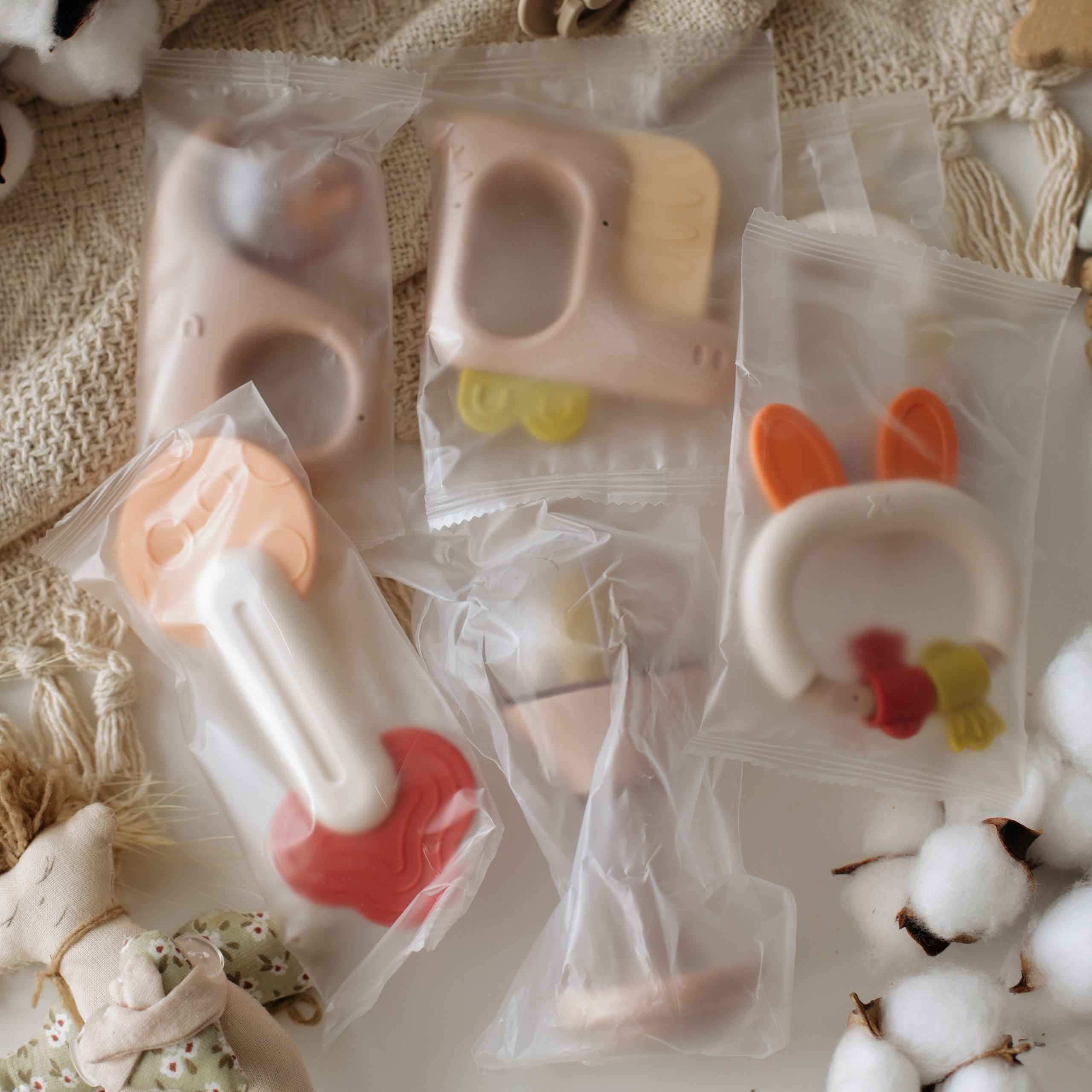 Погремушки. Фотосессии на маркетплейсы