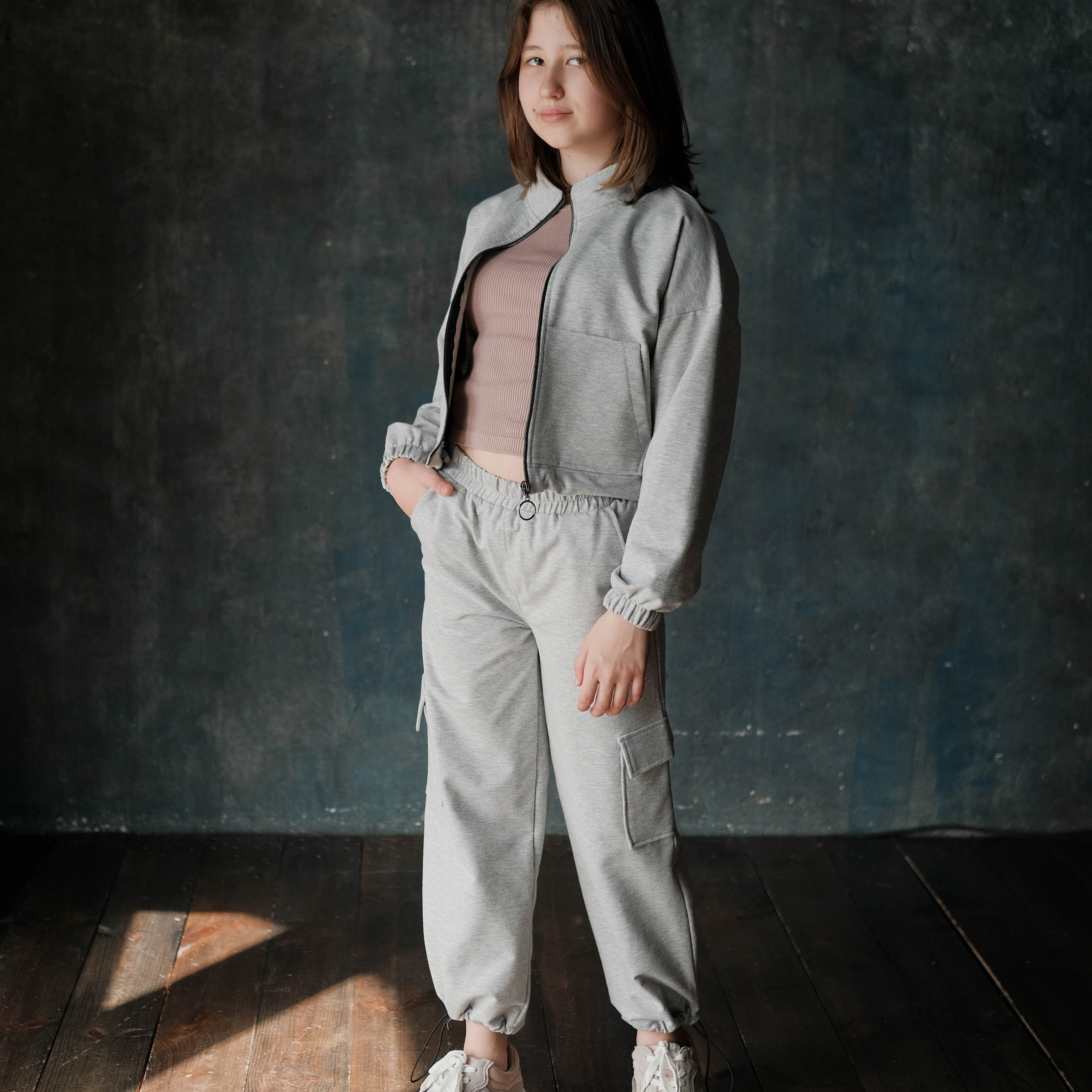 Спортивный костюм. Фотосессии на маркетплейсы