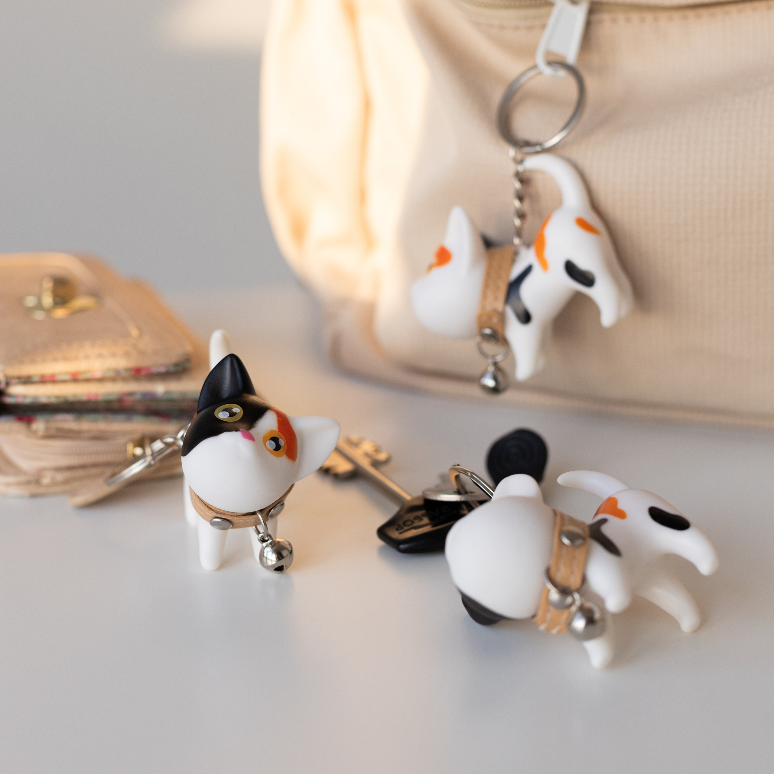 Брелок котик. Фотосессии на маркетплейсы