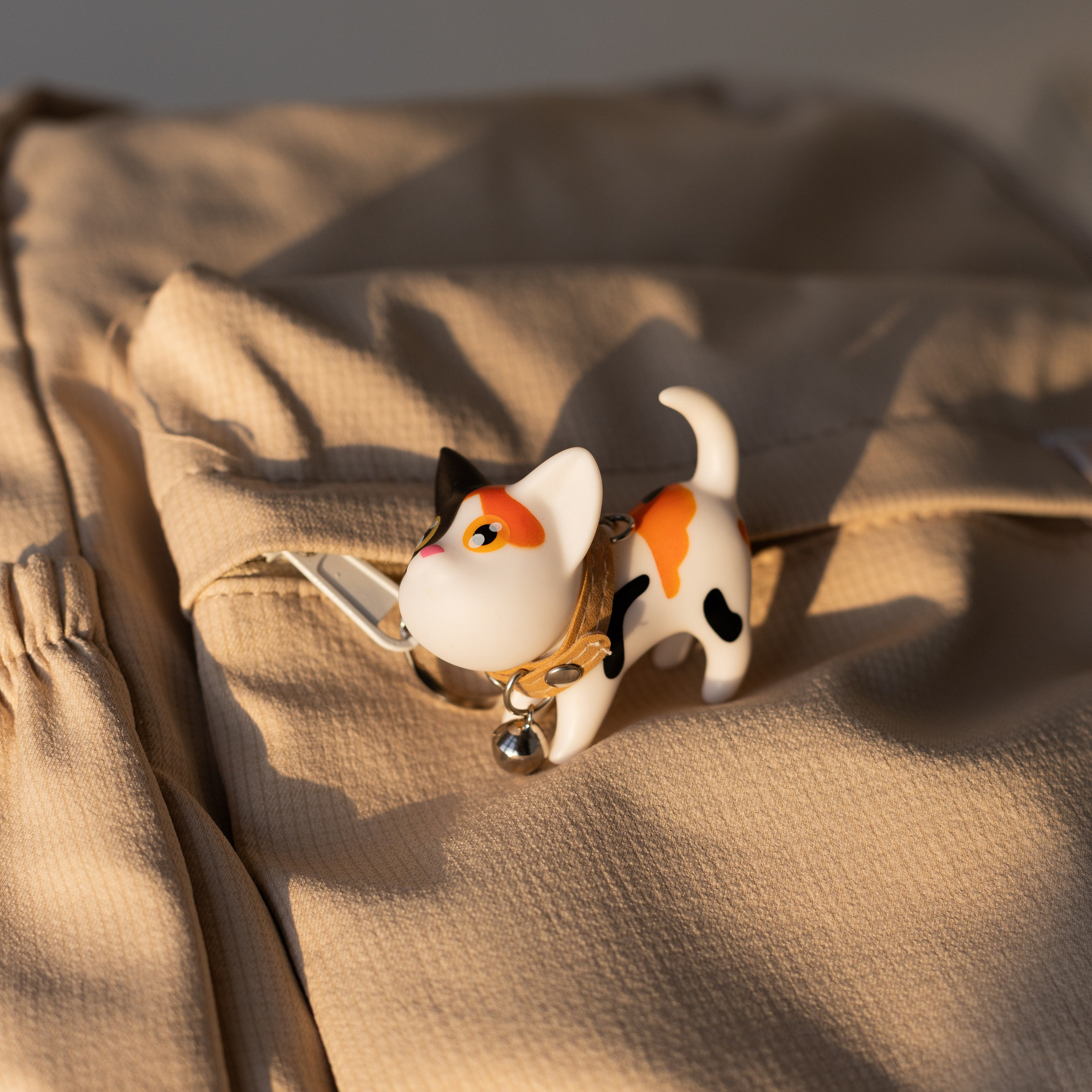 Брелок котик. Фотосессии на маркетплейсы