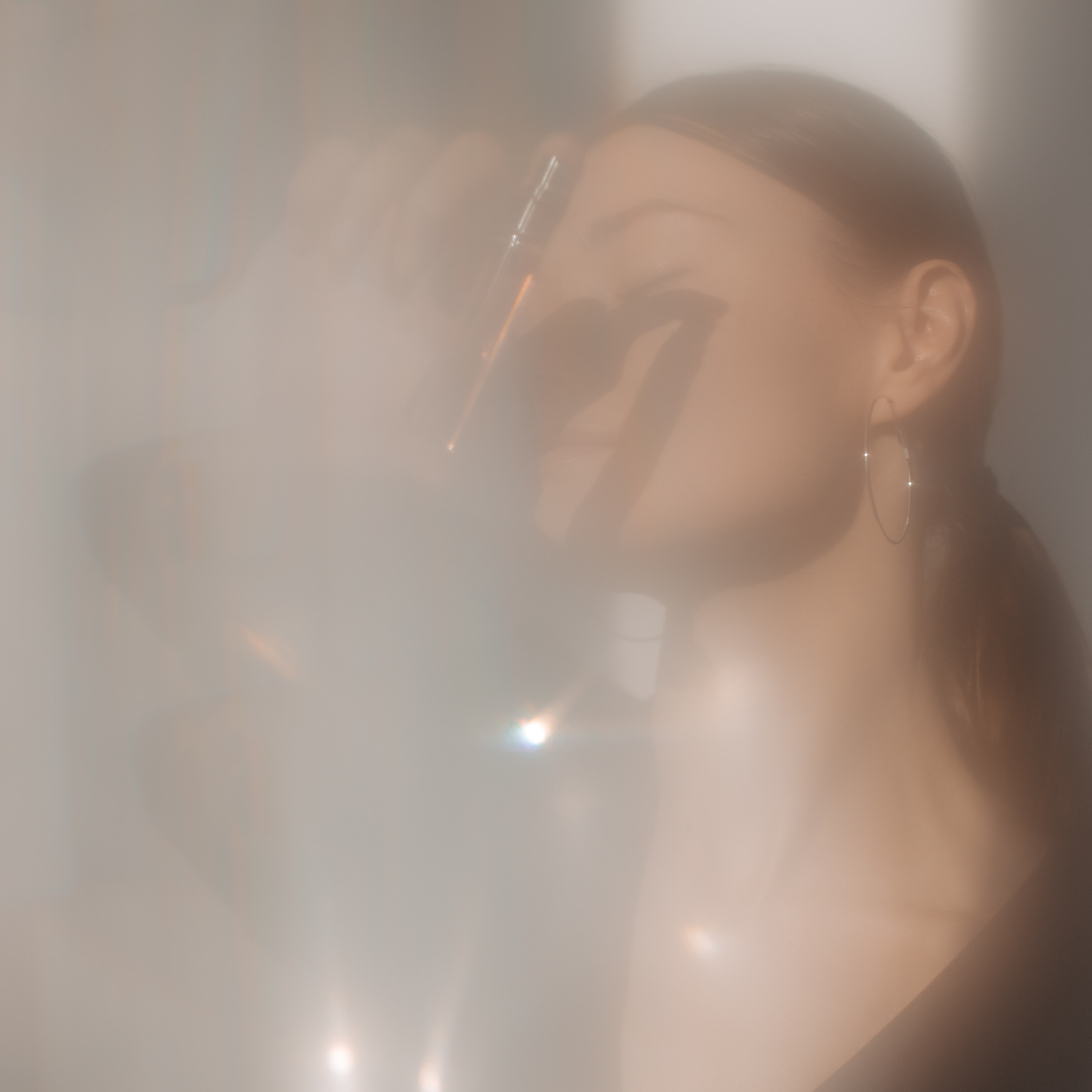 Парфюмы Мила. Фотосессии на маркетплейсы