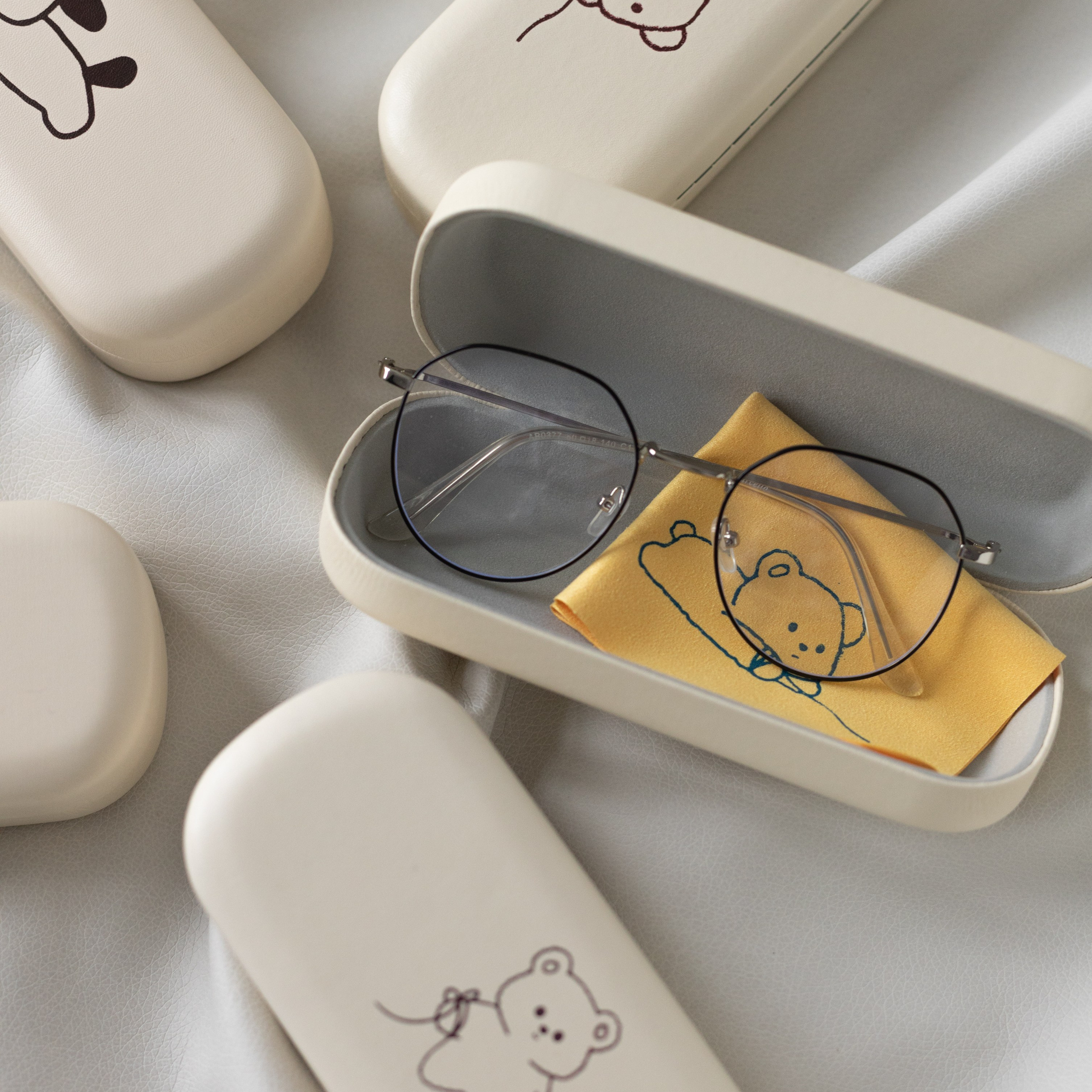 Футляры для очков. Фотосессии на маркетплейсы