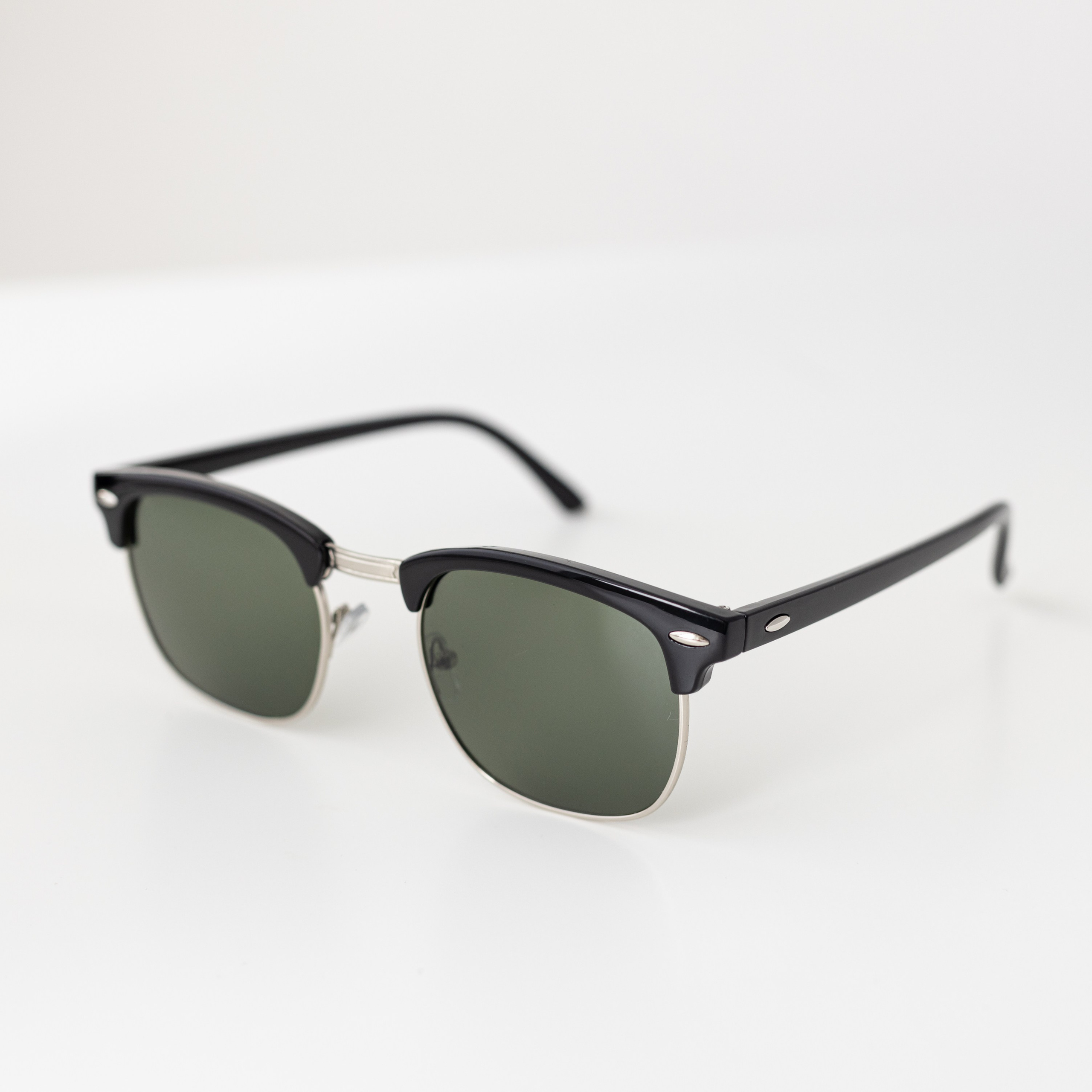 Очки. Фотосессии на маркетплейсы