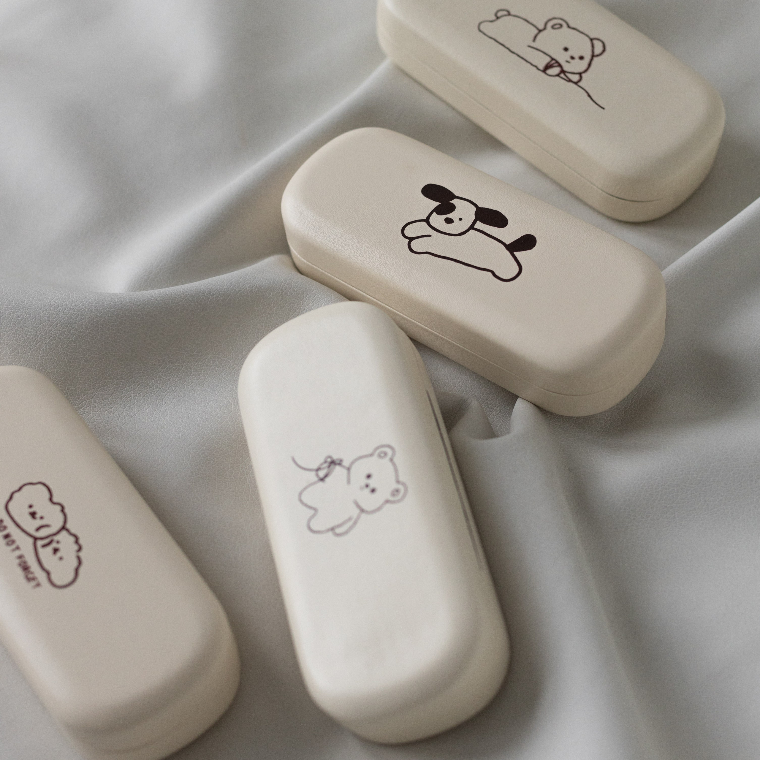 Футляры для очков. Фотосессии на маркетплейсы