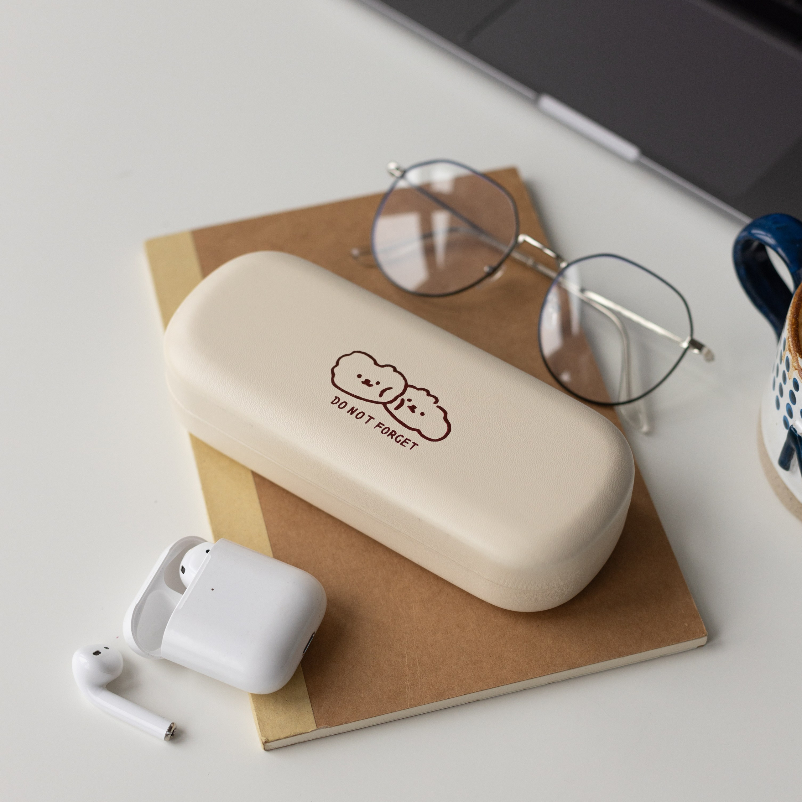 Футляры для очков. Фотосессии на маркетплейсы