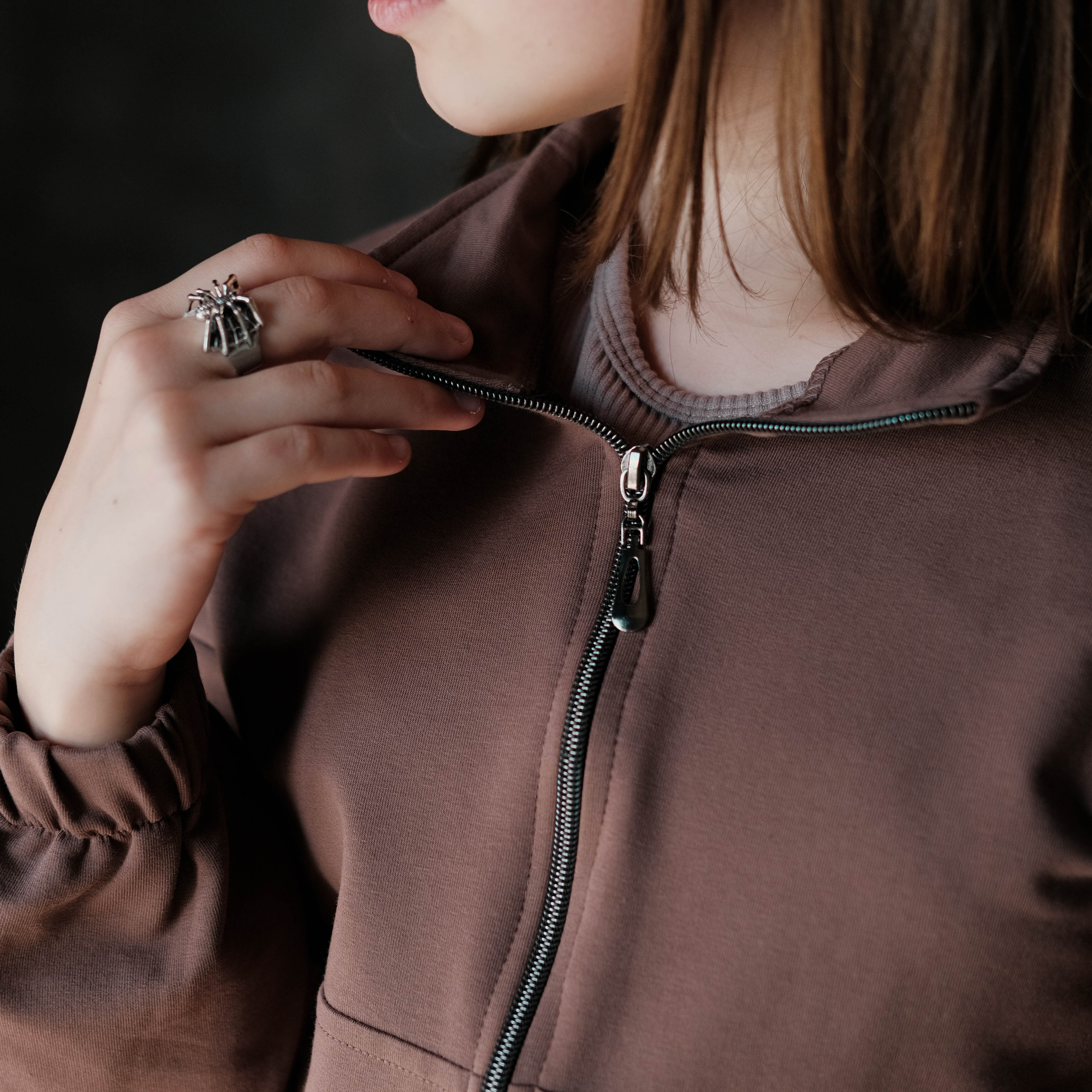 Спортивный костюм. Фотосессии на маркетплейсы