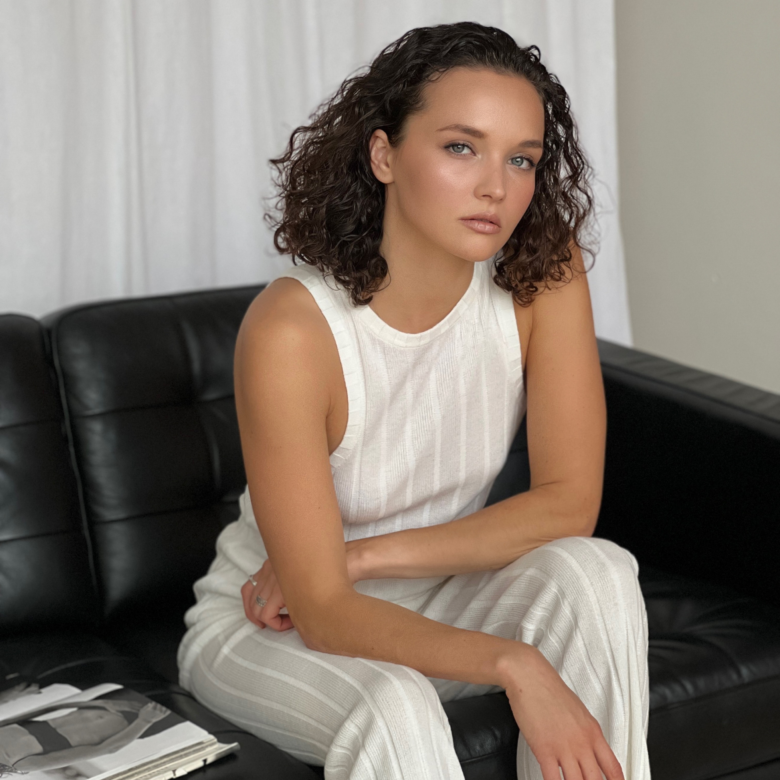 Индивидуальная фотосессия | Фотограф Ириша Гришина. Контент съемка | Мобильный фотограф Ириша Гришина