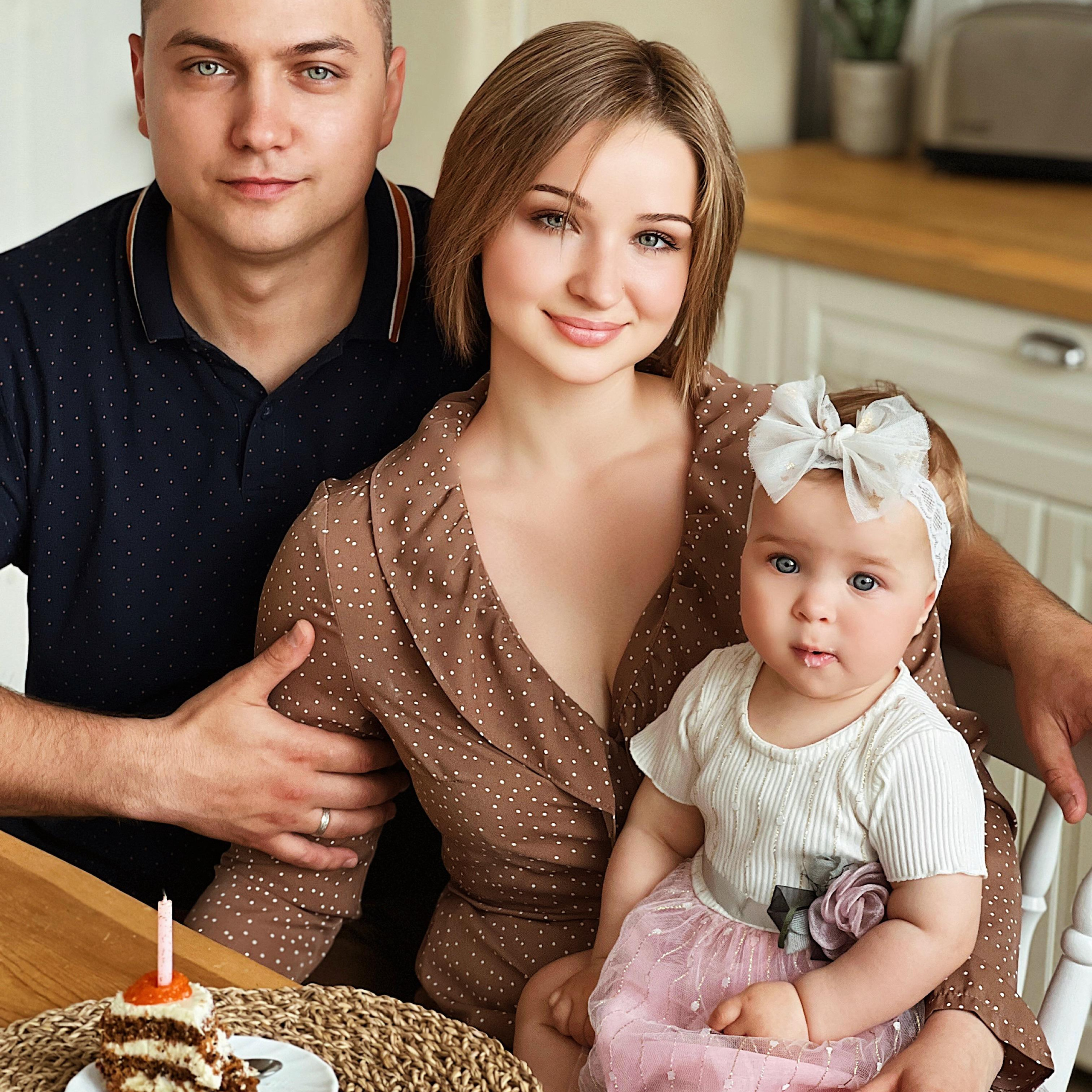 Семейная фотосессия | Фотограф Ириша Гришина. Контент съемка | Мобильный фотограф Ириша Гришина