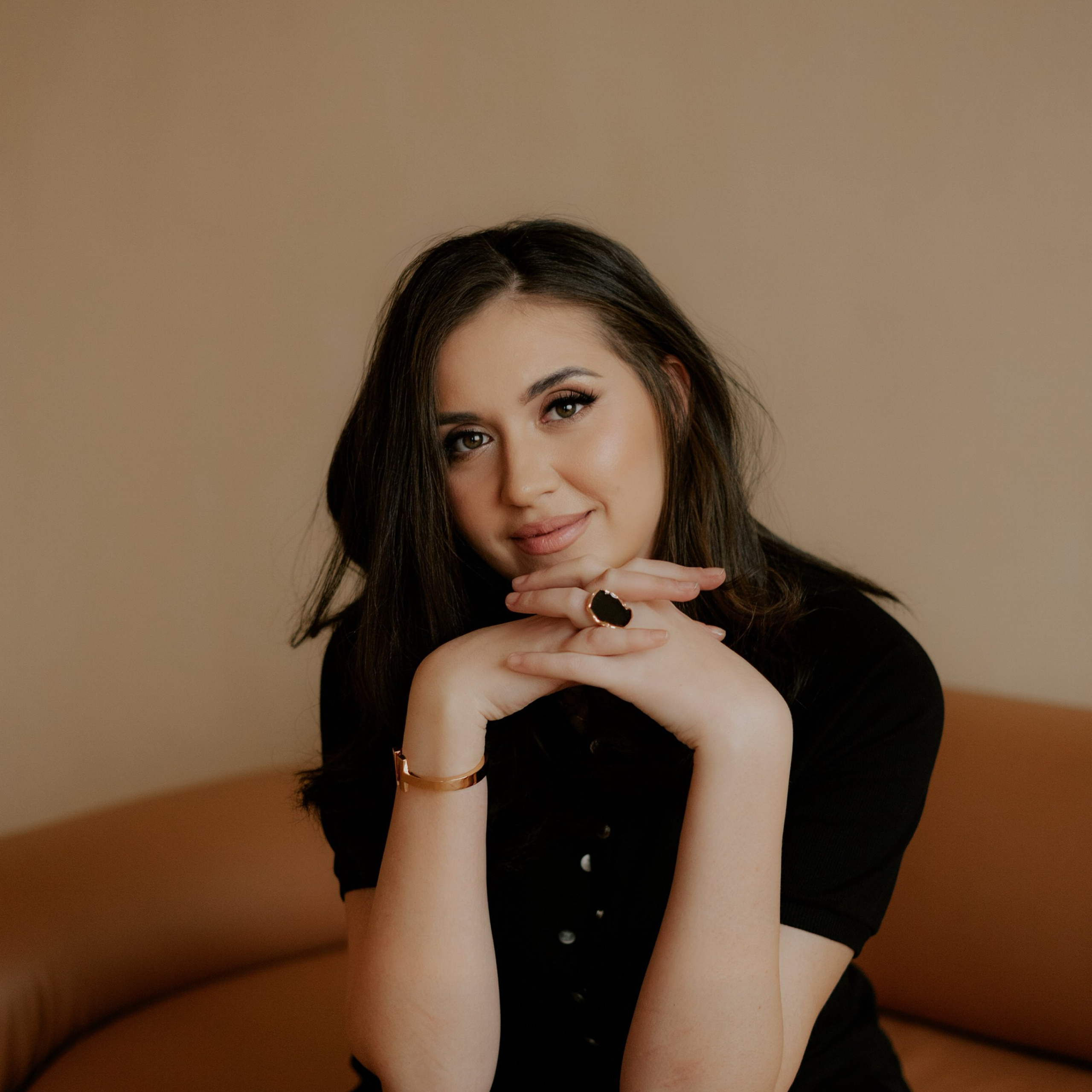 Индивидуальная фотосессия | Фотограф Ириша Гришина. Контент съемка | Мобильный фотограф Ириша Гришина