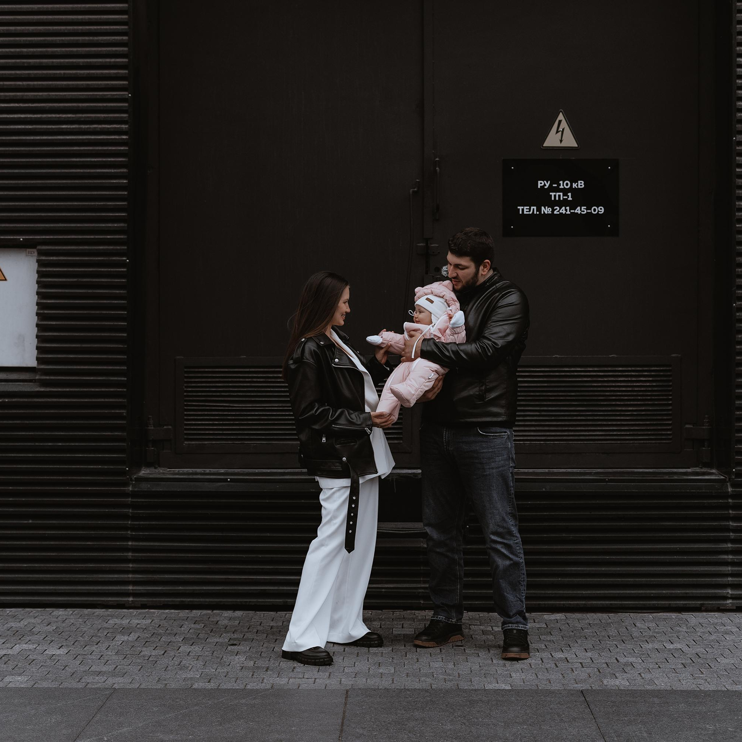 Семейная фотосессия | Фотограф Ириша Гришина. Контент съемка | Мобильный фотограф Ириша Гришина