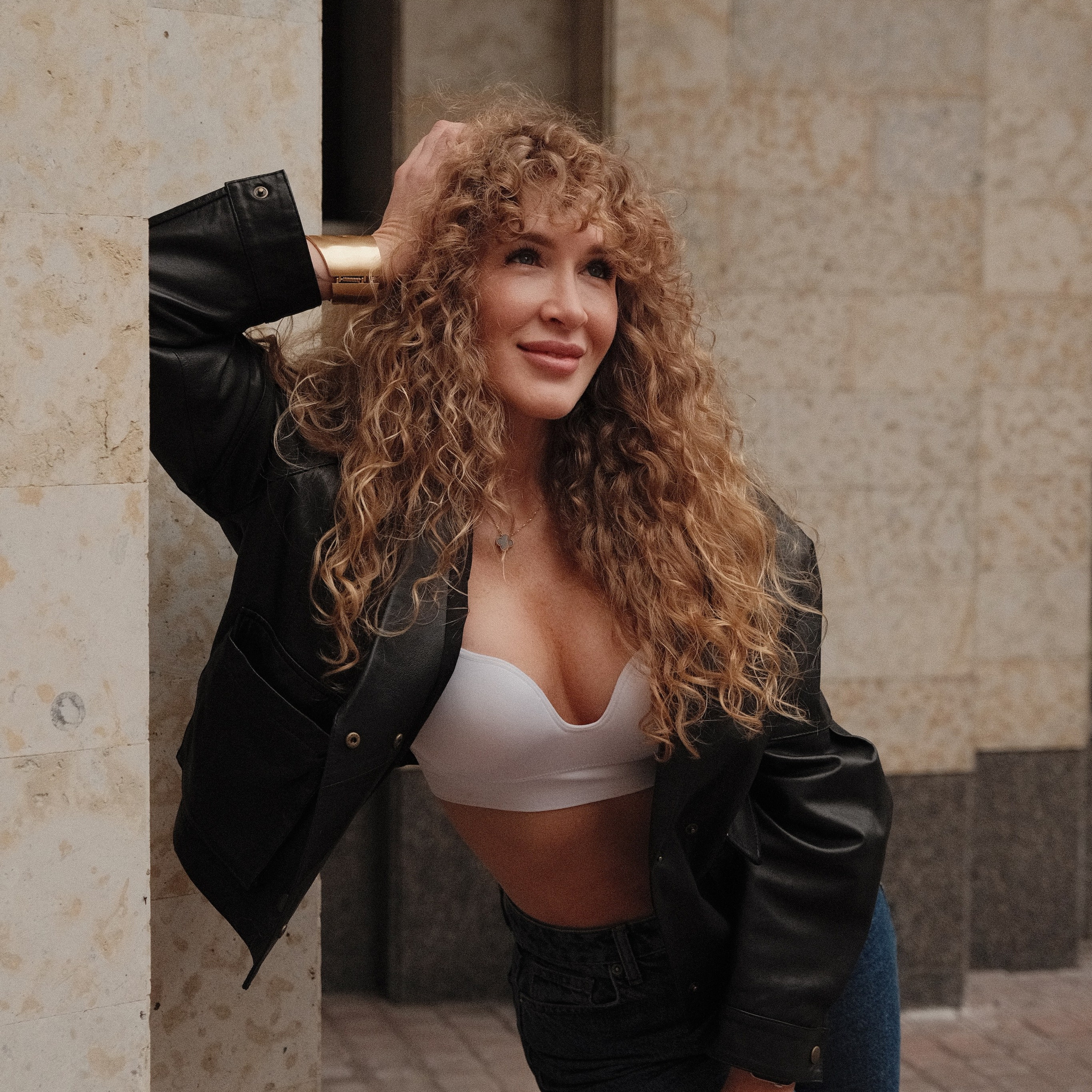 Прогулочные фотосессии по Санкт-Петербургу. Контент съемка | Мобильный фотограф Ириша Гришина