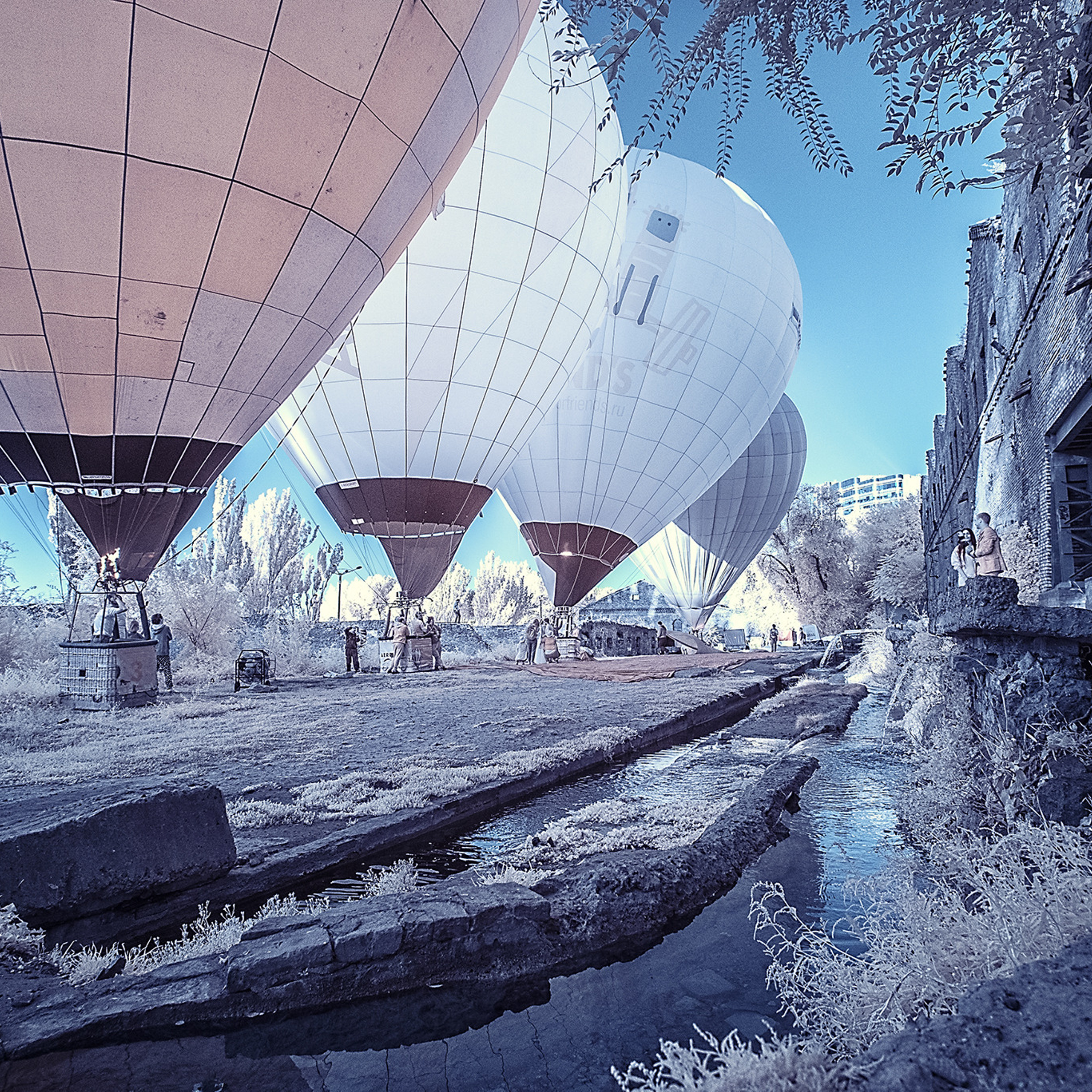 Воздушные шары на Парамоновских складах