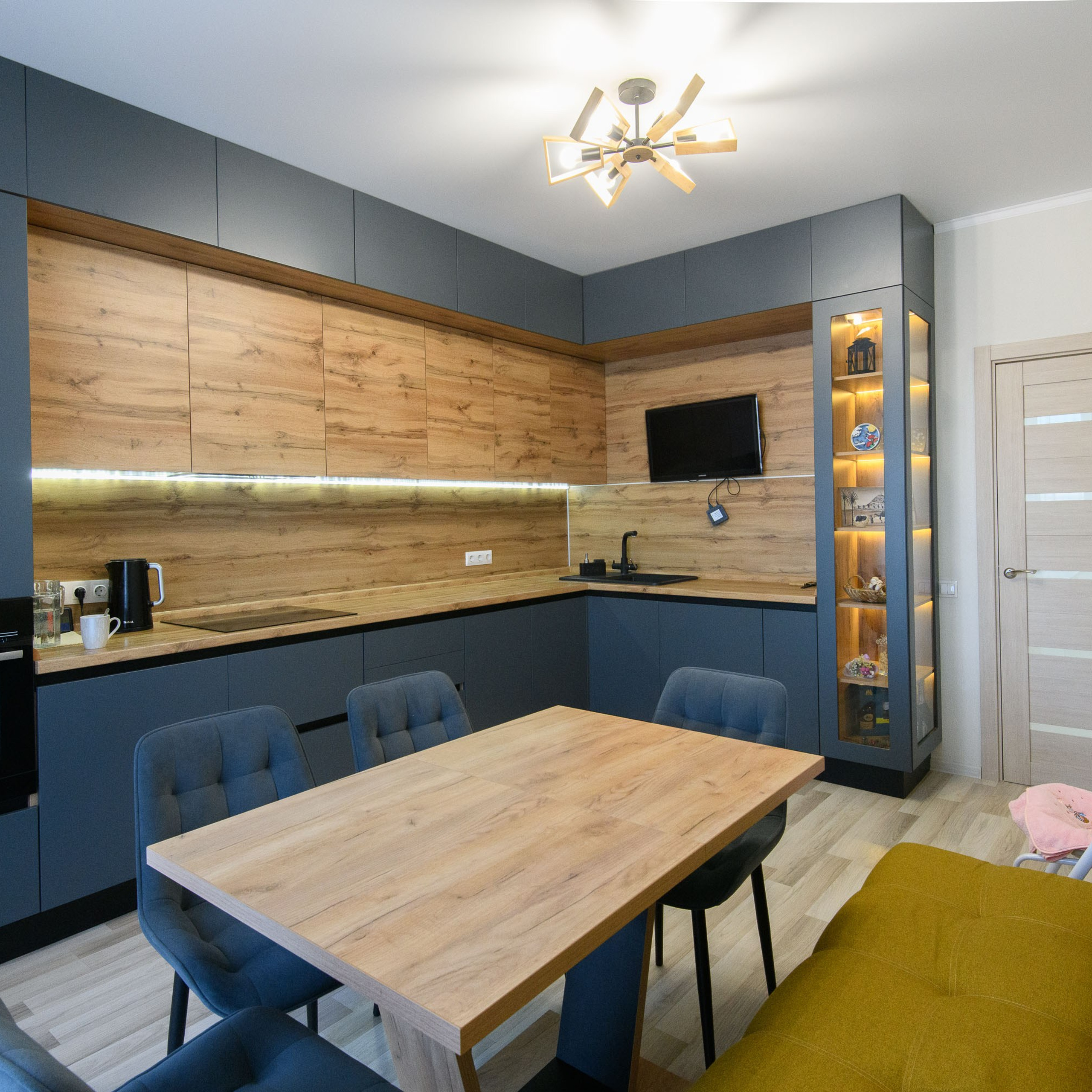 Трехкомнатная квартира для объявления о продаже