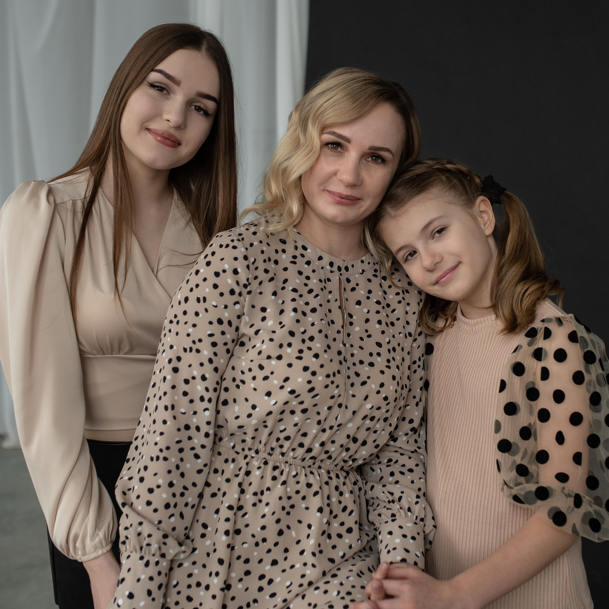 Таня, Аня, София