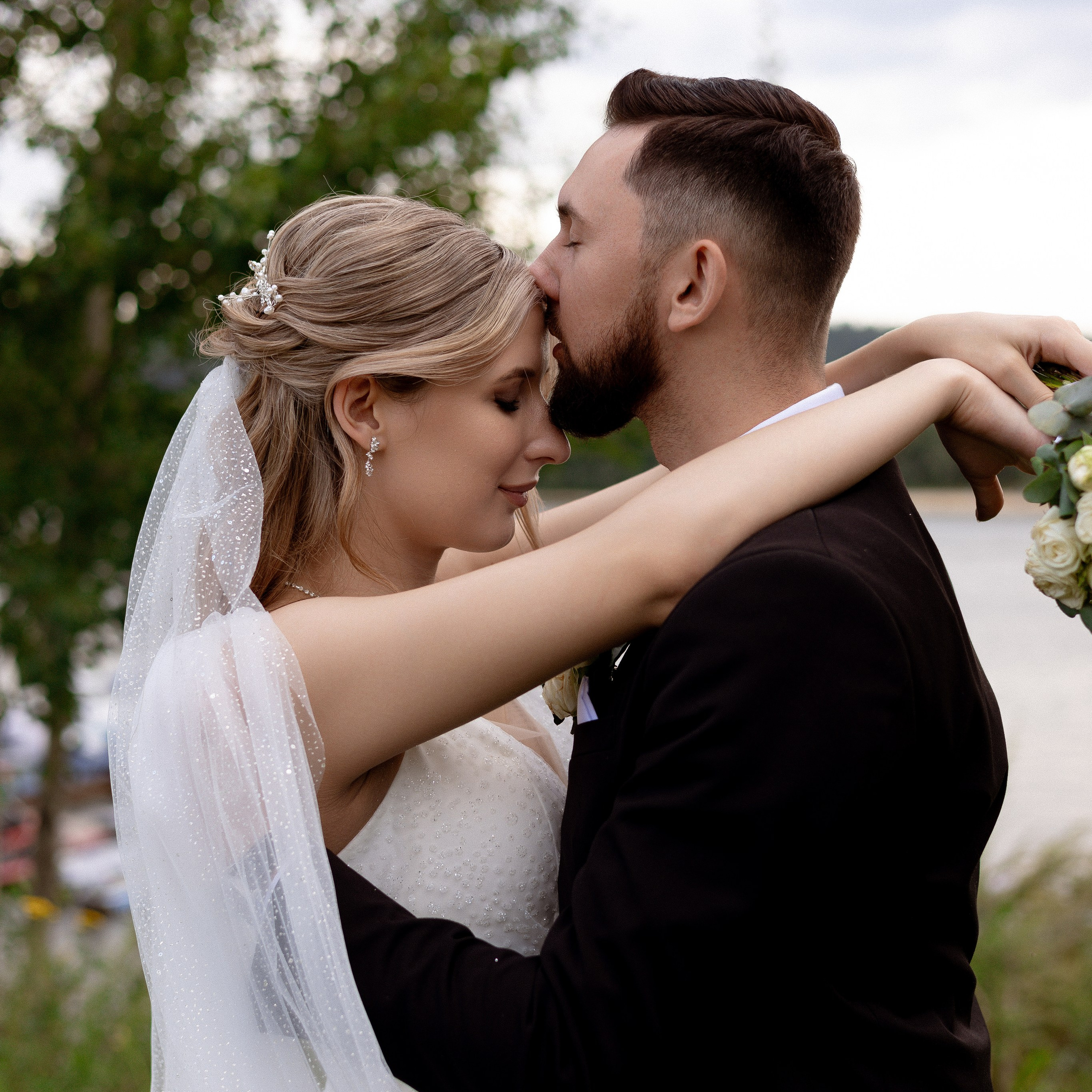 Любовь и Артём