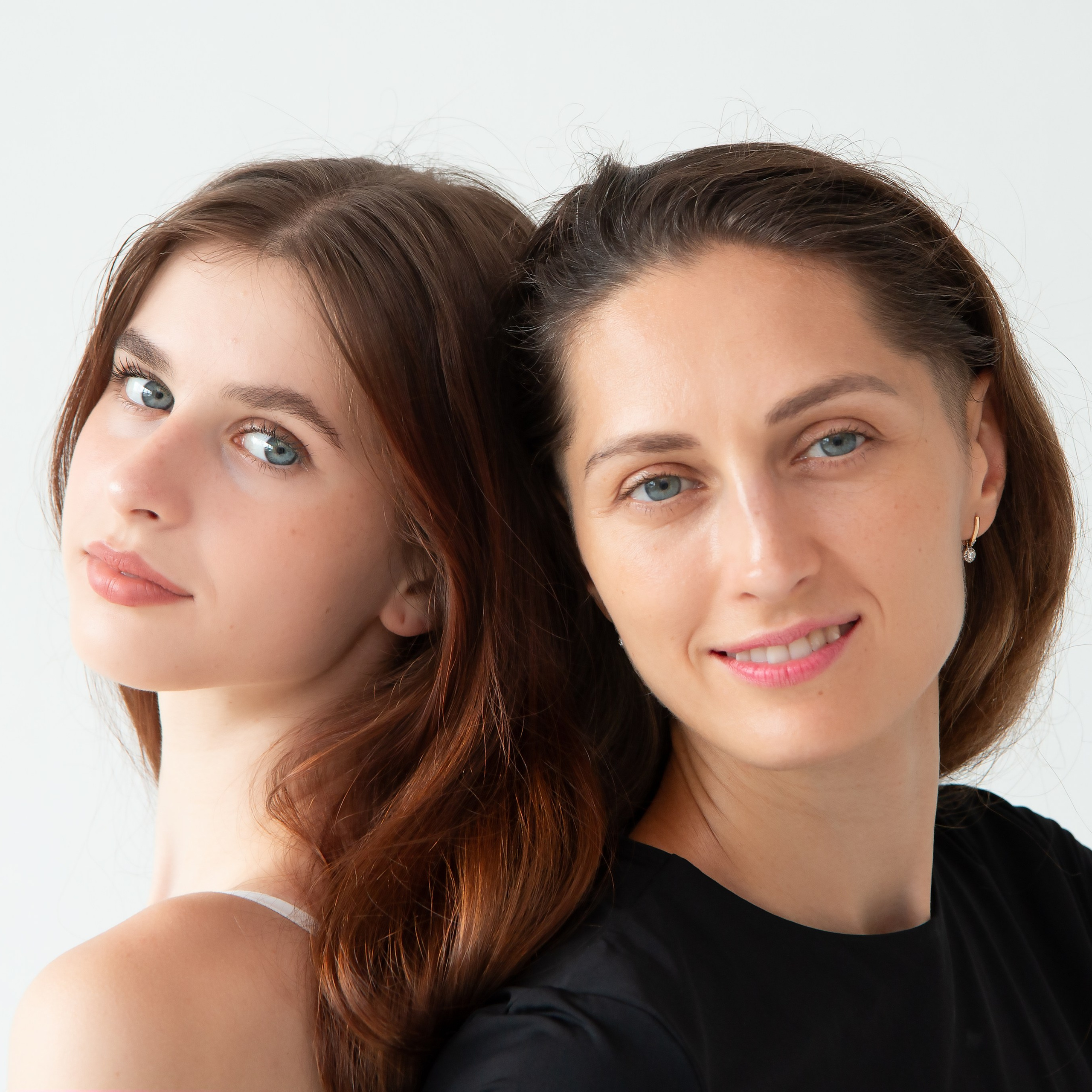 Юля и Диана