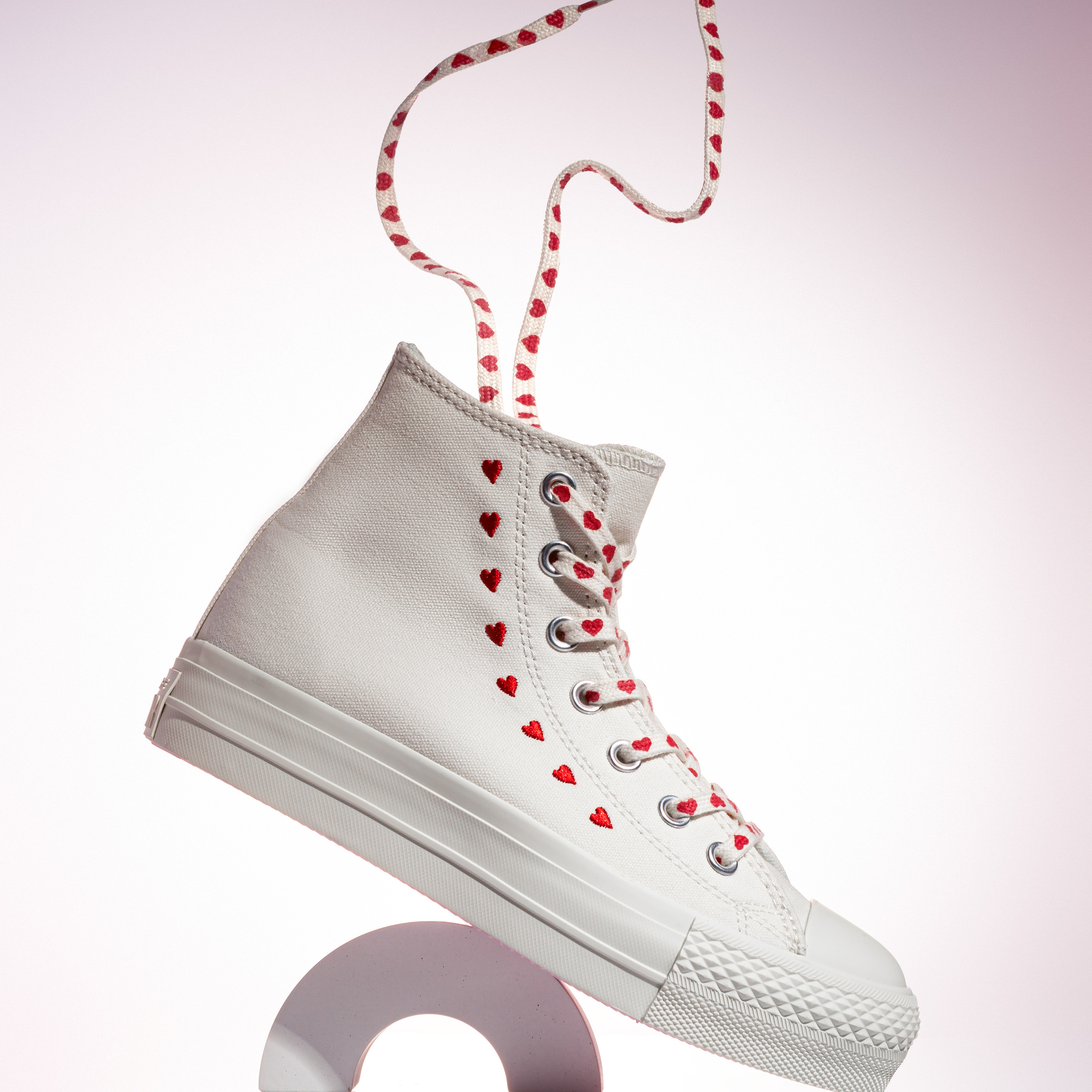 Обувь, сумки и аксессуары