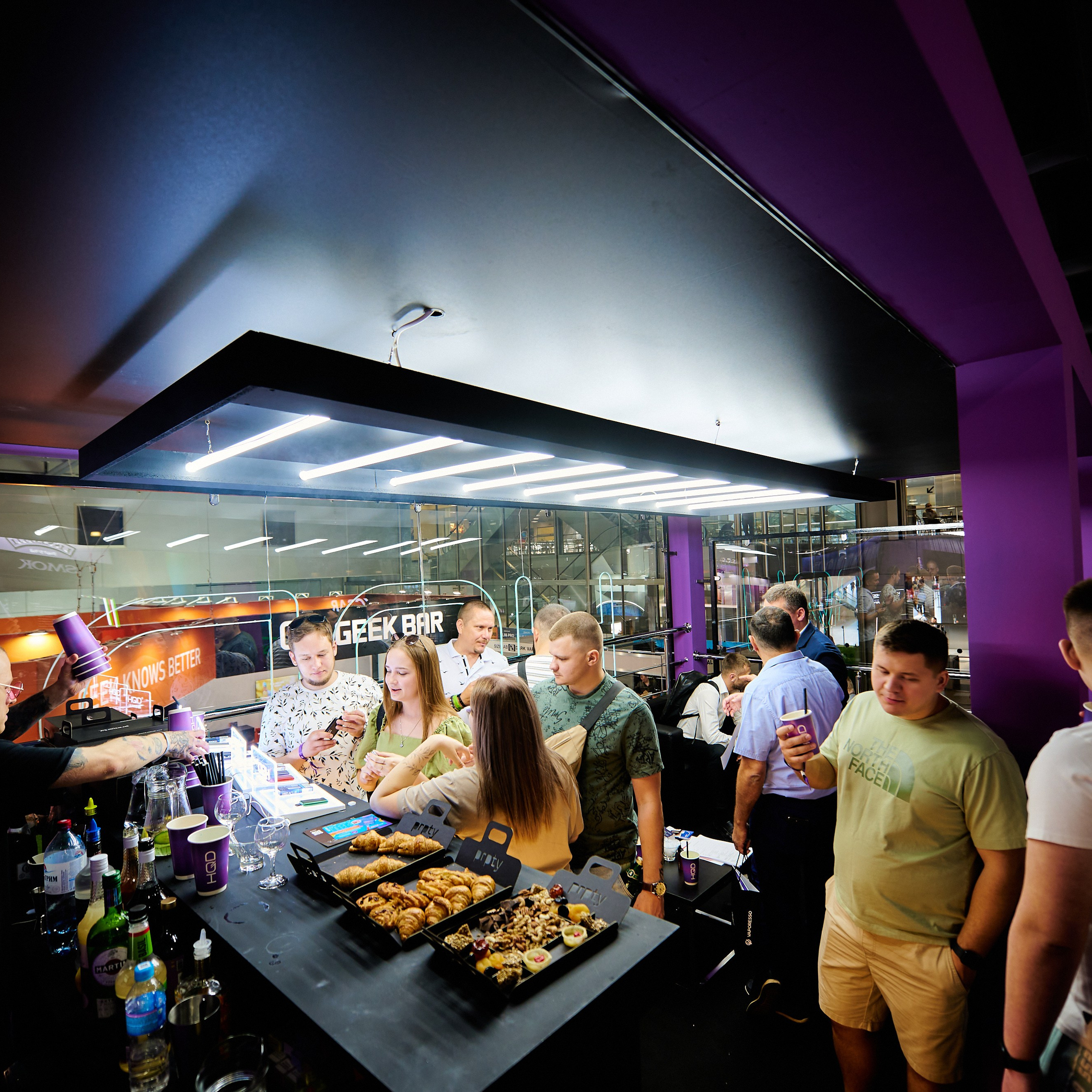 HQD Презентация в КРОКУСЕ. Dmitry Unik — ваш стильный фотограф