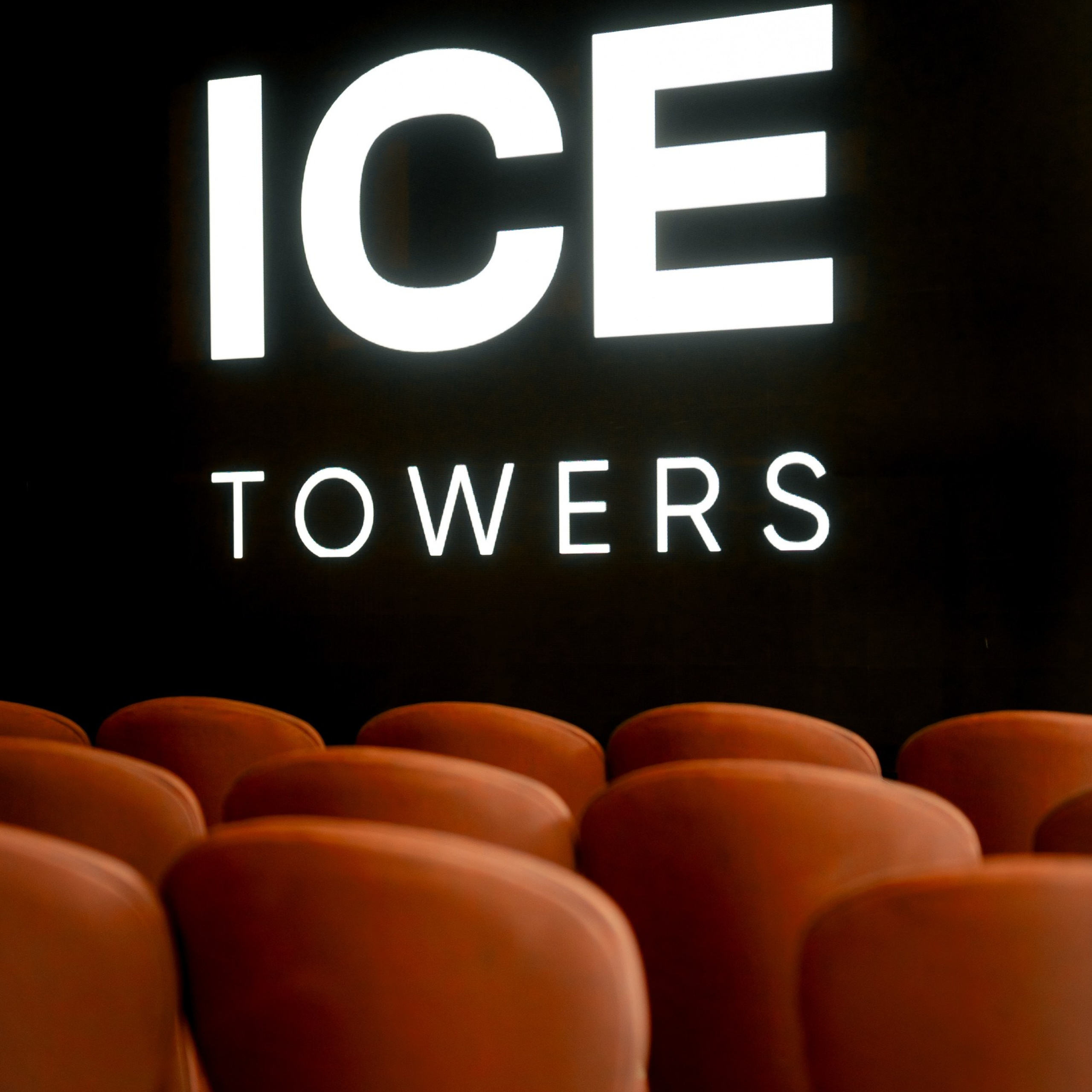 Презентация проекта ICE TOWERS. Dmitry Unik — ваш стильный фотограф