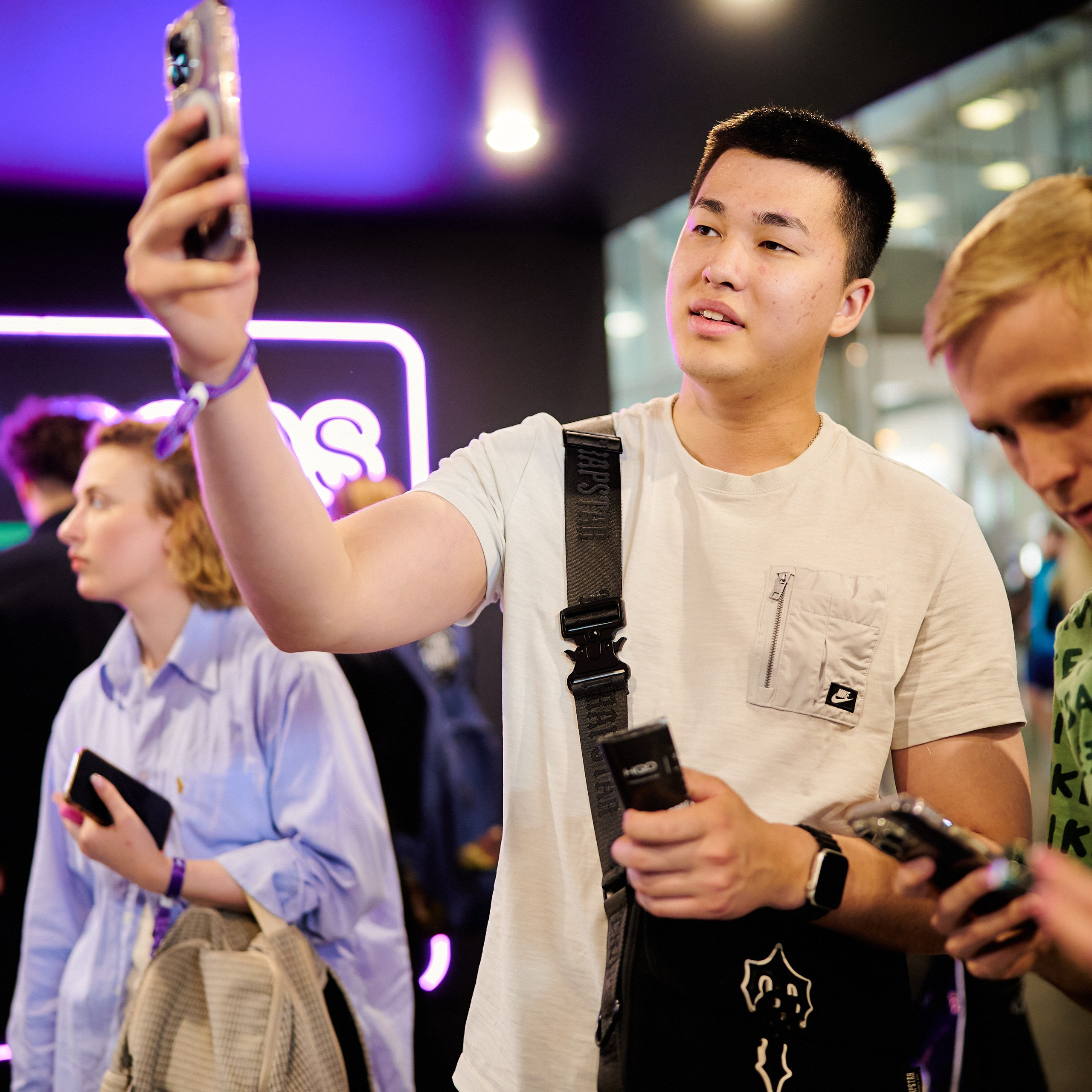 HQD Презентация в КРОКУСЕ. Dmitry Unik — ваш стильный фотограф