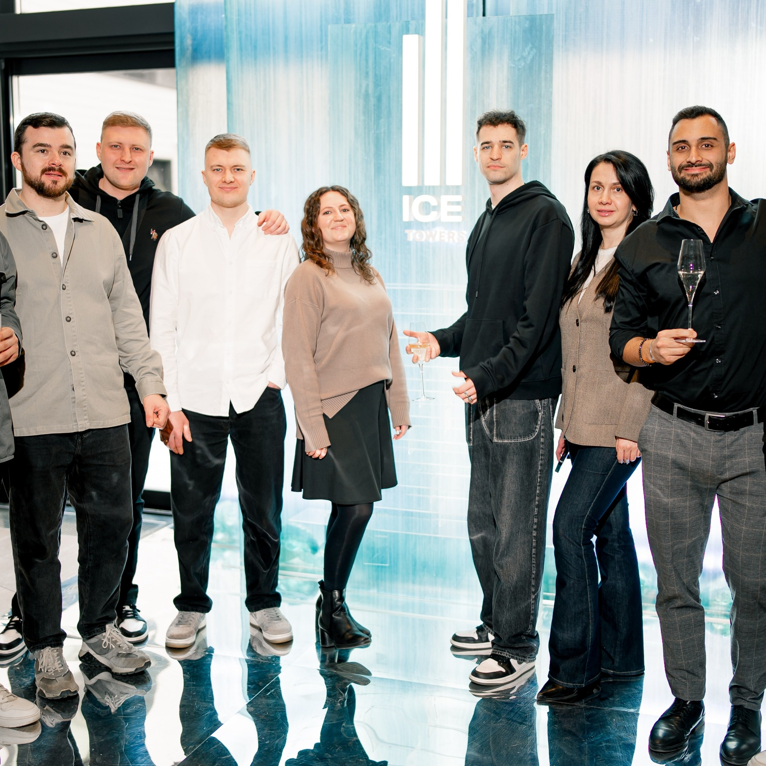 Презентация проекта ICE TOWERS. Dmitry Unik — ваш стильный фотограф