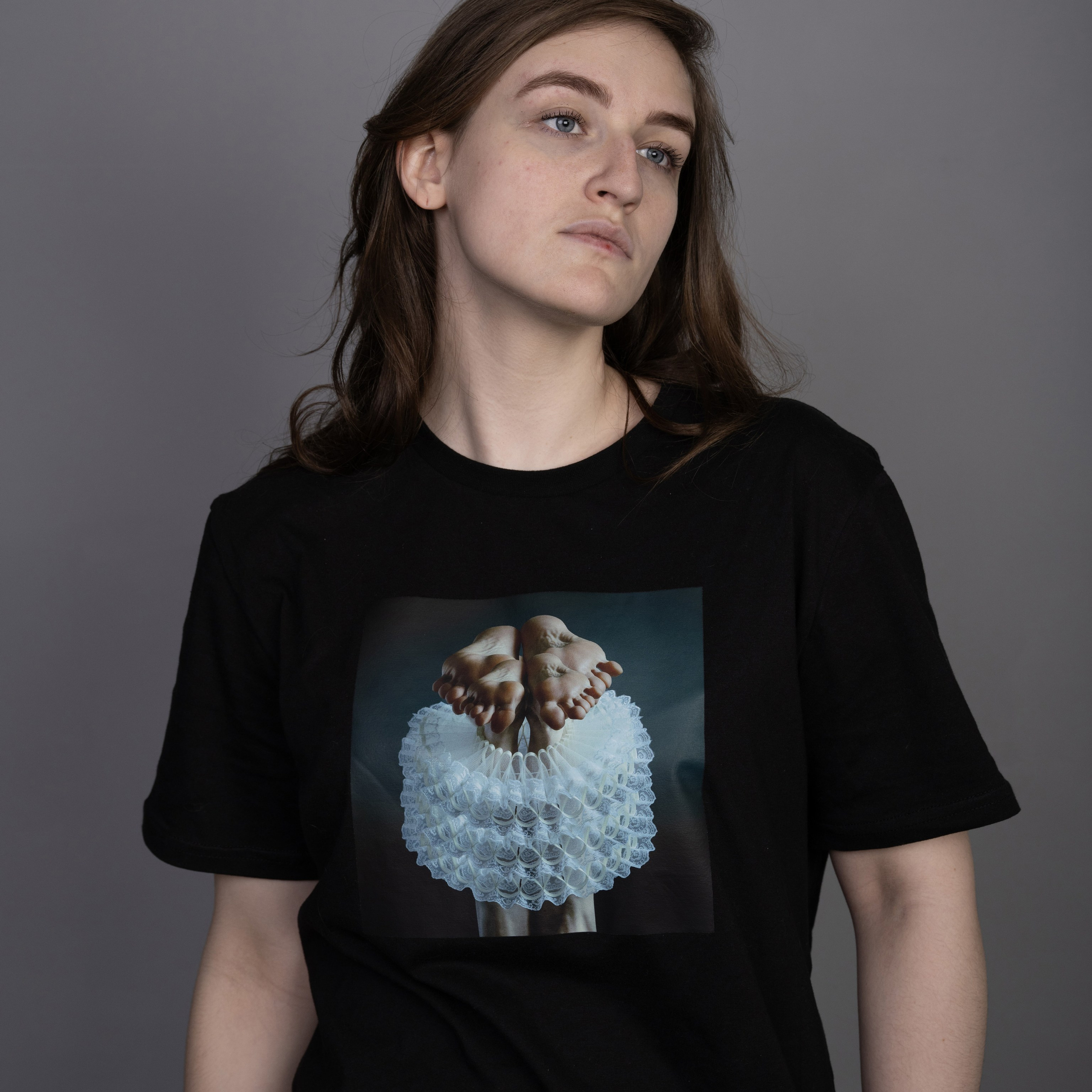 Черная футболка с принтом «Голова в отпуске». Анна Новосельцева. Индивидуальные фотосессии в Москве и М.О