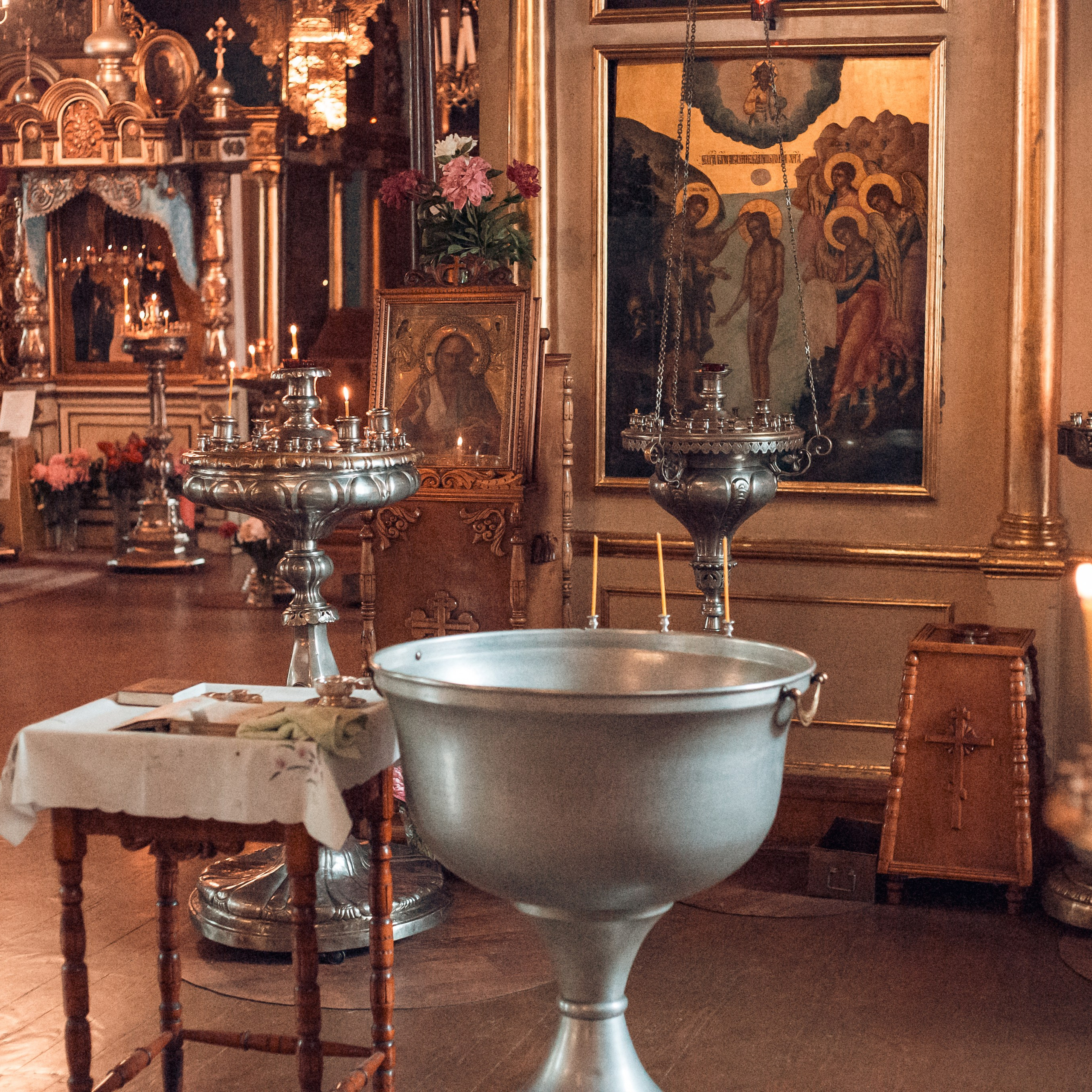 Крещение Артемия в Георгиевской церкви Калуги