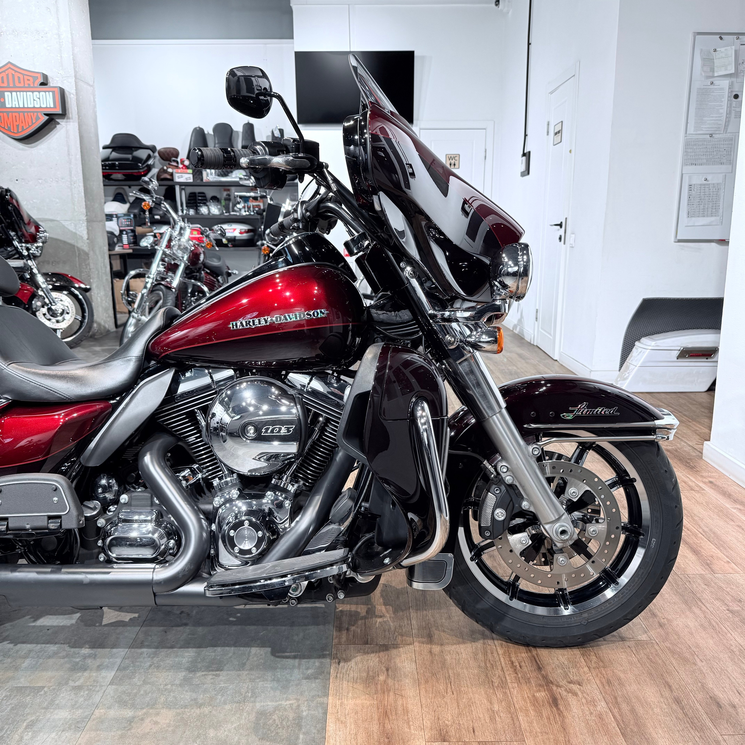 2015 Electra Glidе Ultrа Limitеd 103 ABS Dark Сhеrry Реаrl
