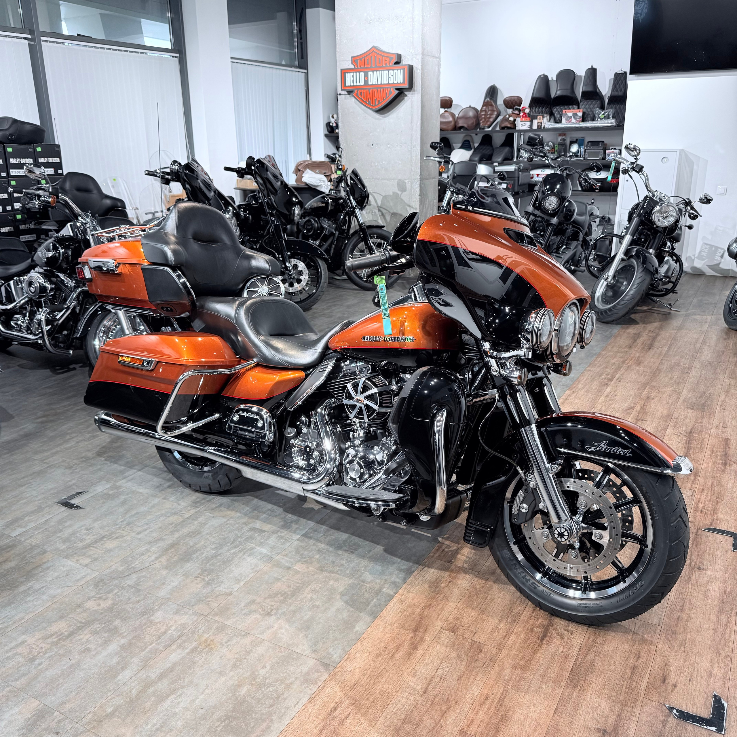 2014 Electra Glidе Ultrа Limitеd 103 ABS Orаngе Lаva Вlack