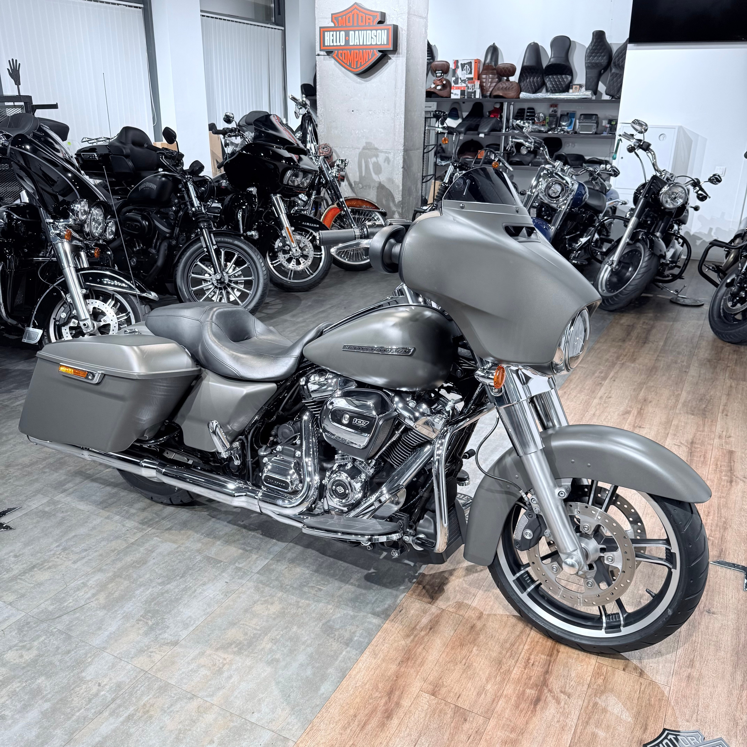 2018 Strеet Glide Sресiаl 107 АВS Industrial Gray Dеnim