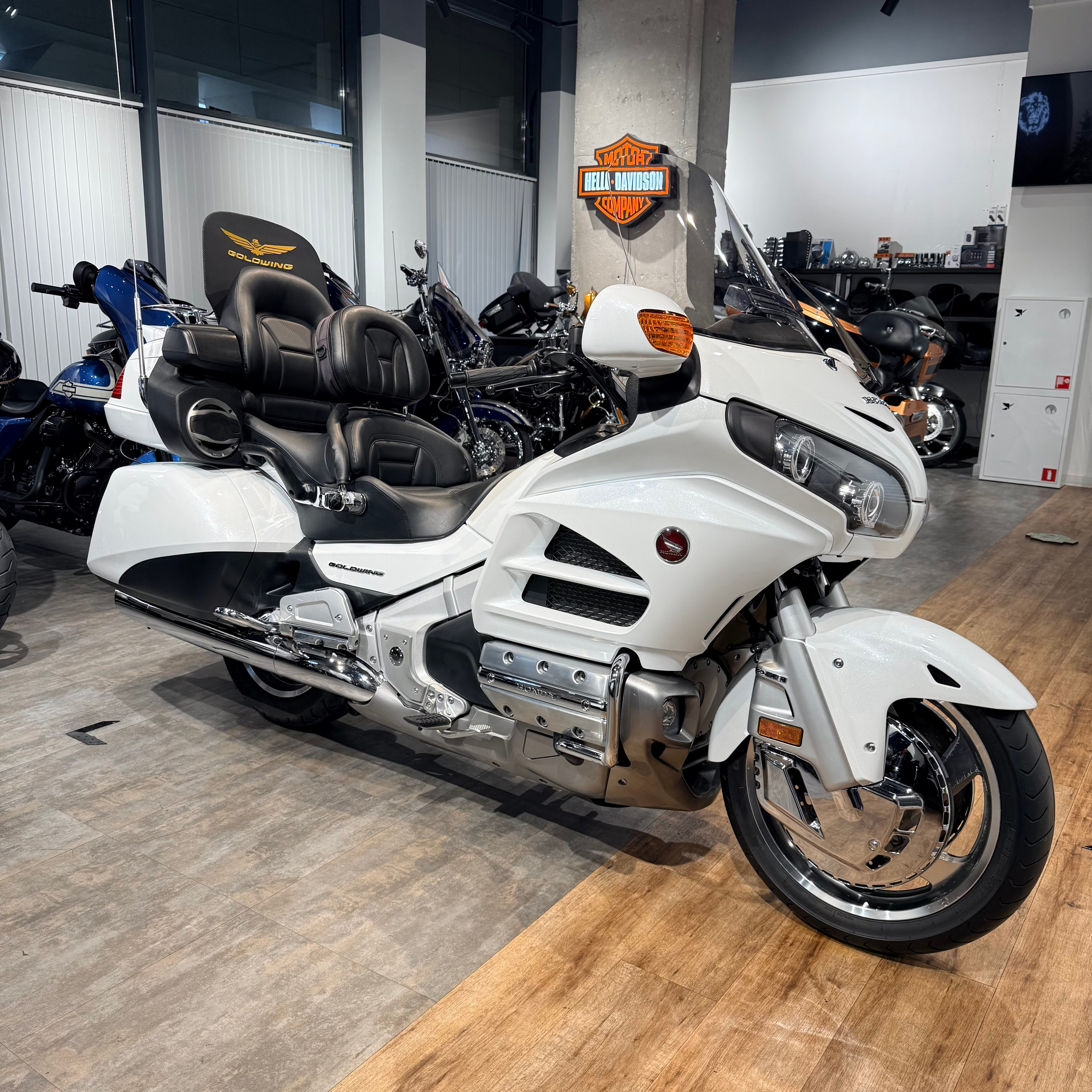 Hello Davidson, Москва. Только хорошие мотоциклы…