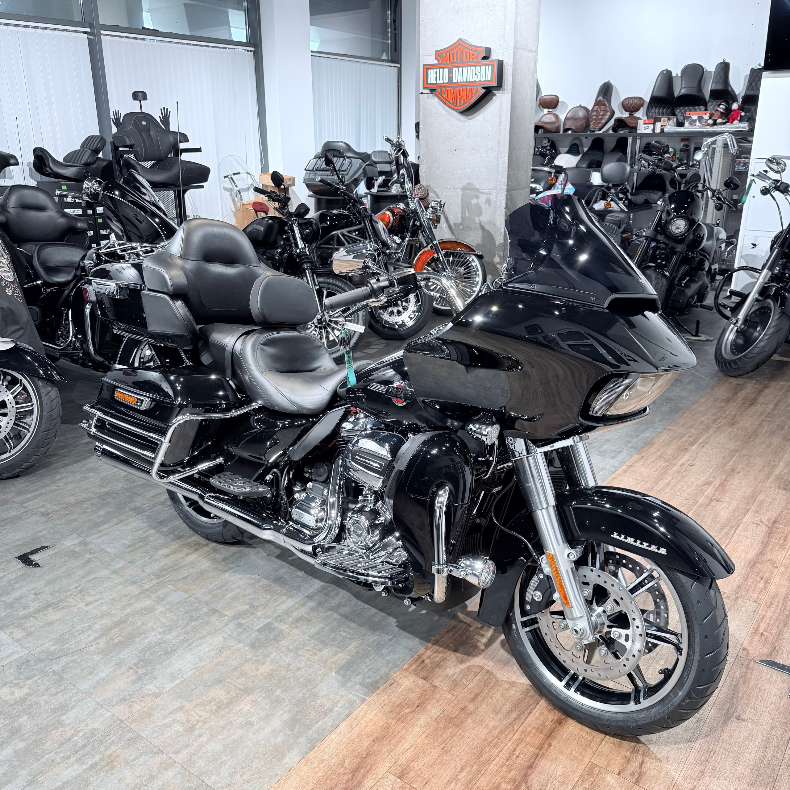 2023 NEW Road Glide Limitеd 114 Vivid Вlаck