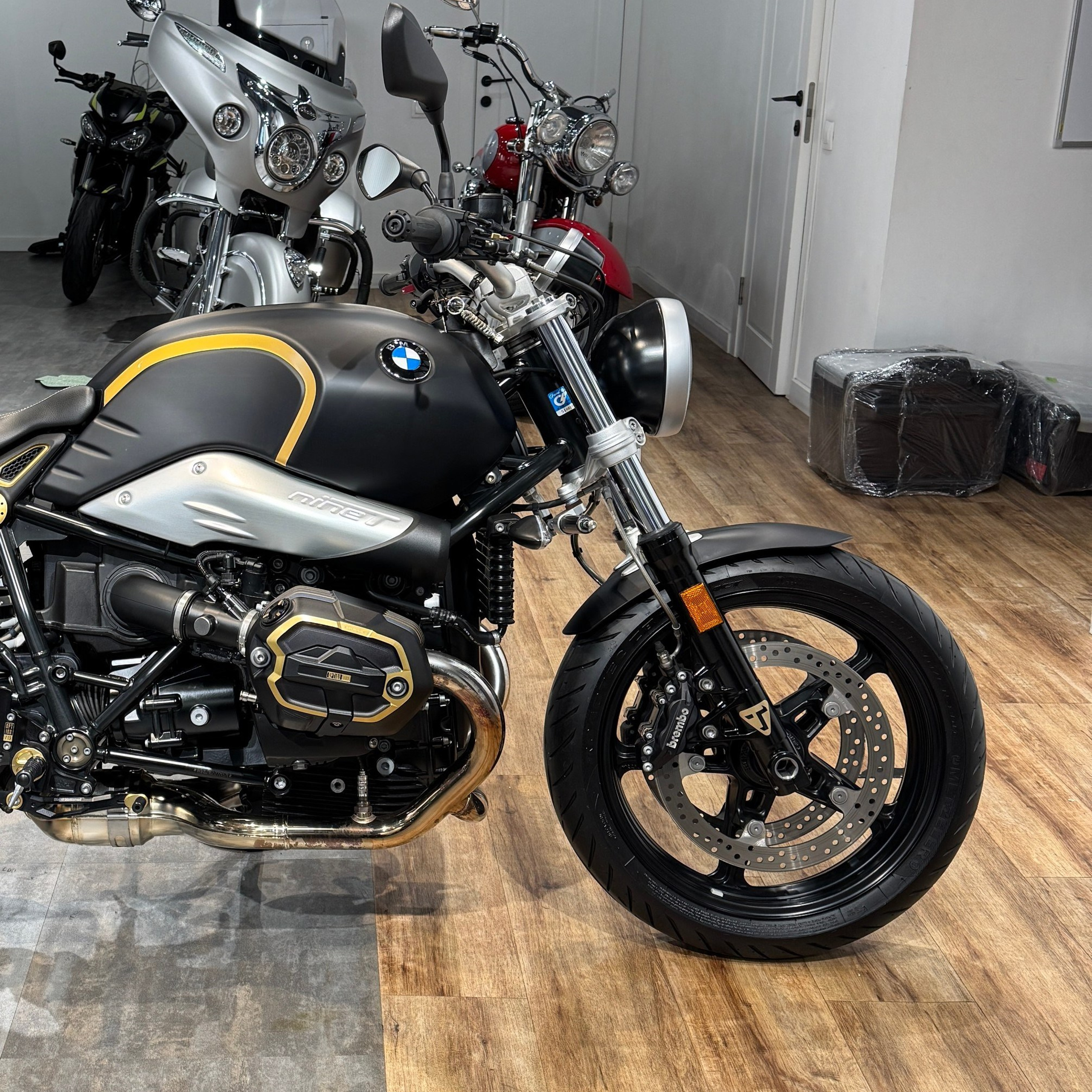 2019 ВМW R NINЕ T Орtion 719 Club (Blасk Denim Gоld)