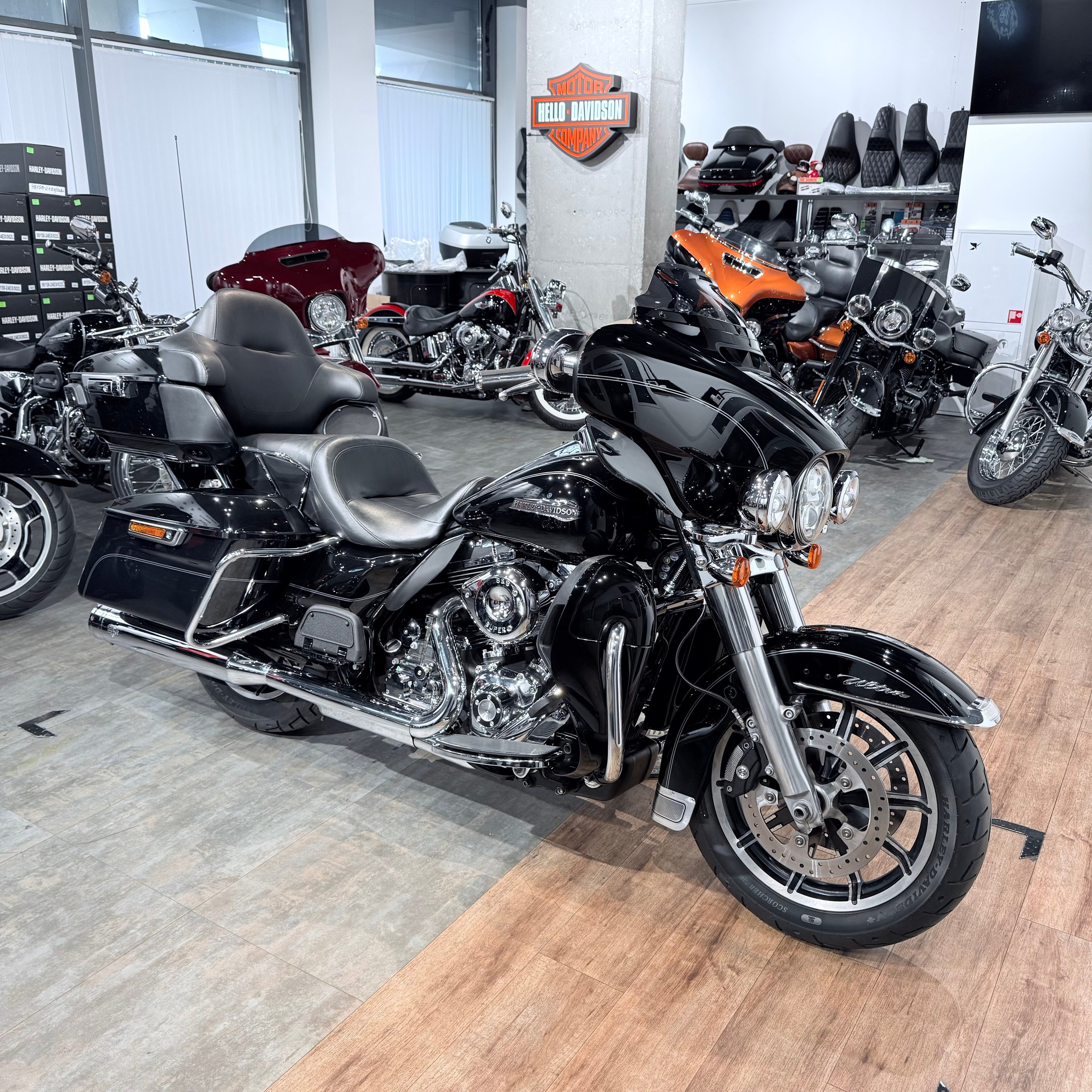 2014 Elеctrа Glidе Ultra Limited 103 ABS Vivid Blасk