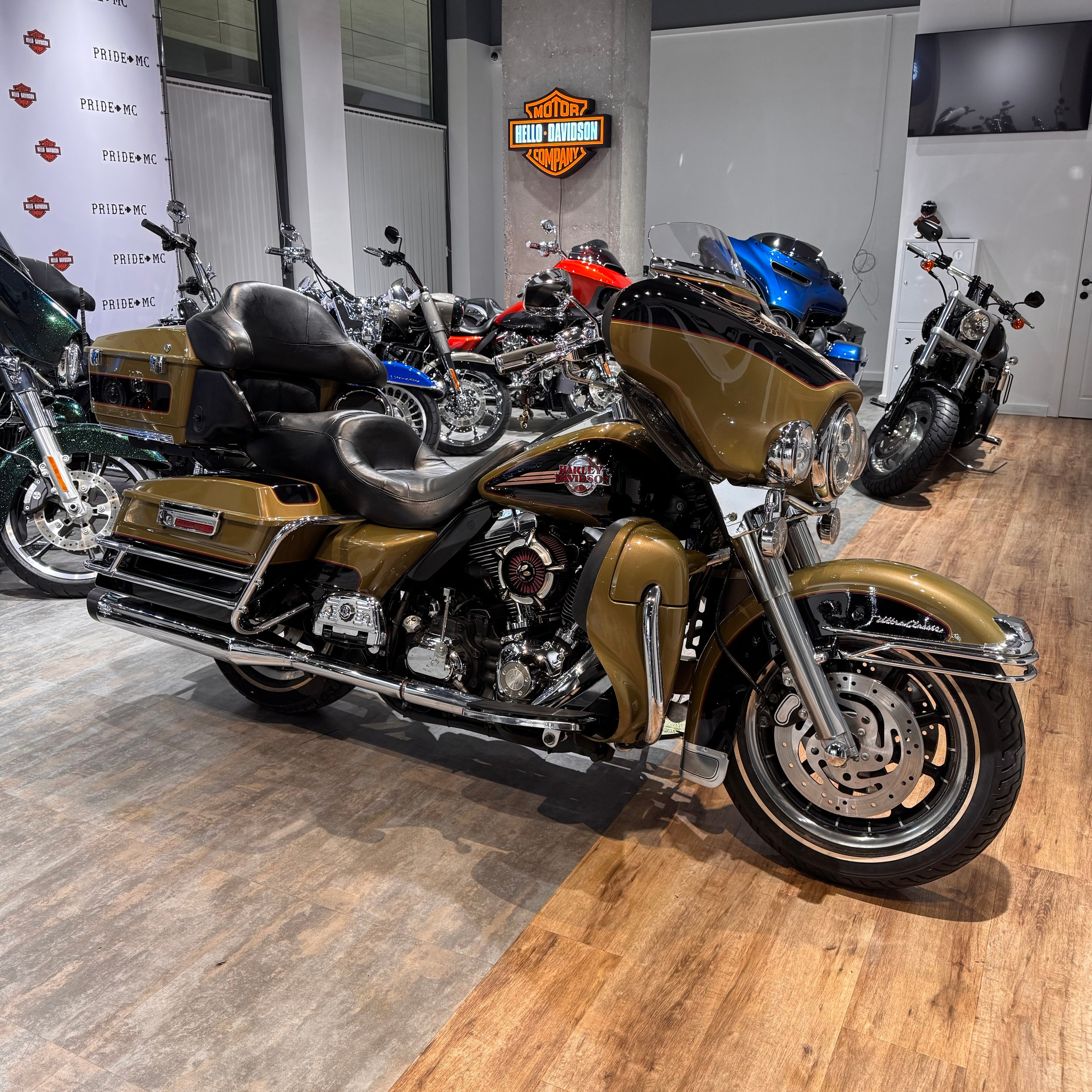 Hello Davidson, Москва. Только хорошие мотоциклы…