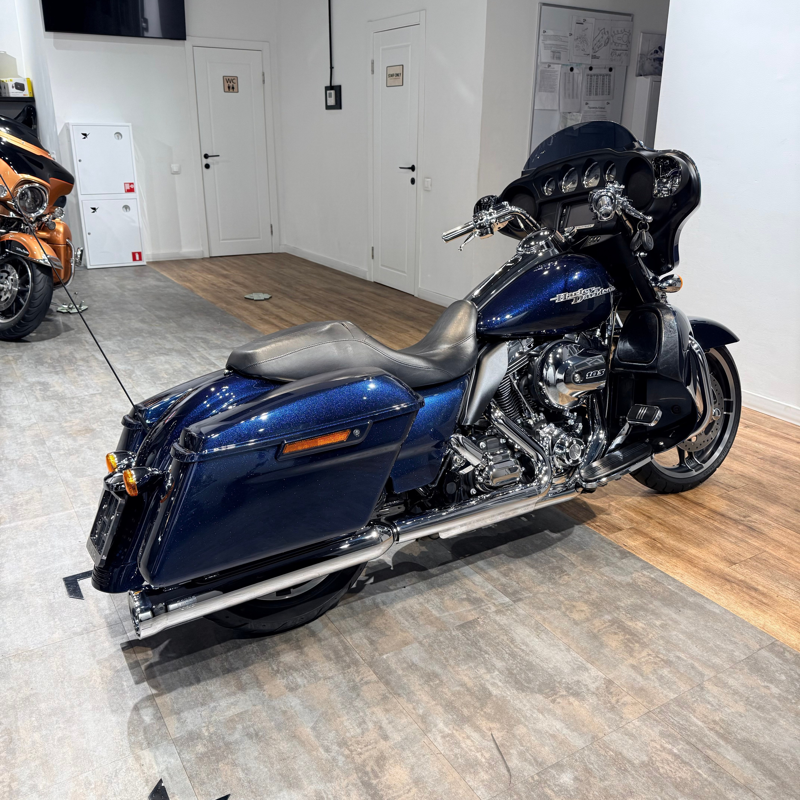 Hello Davidson, Москва. Только хорошие мотоциклы…