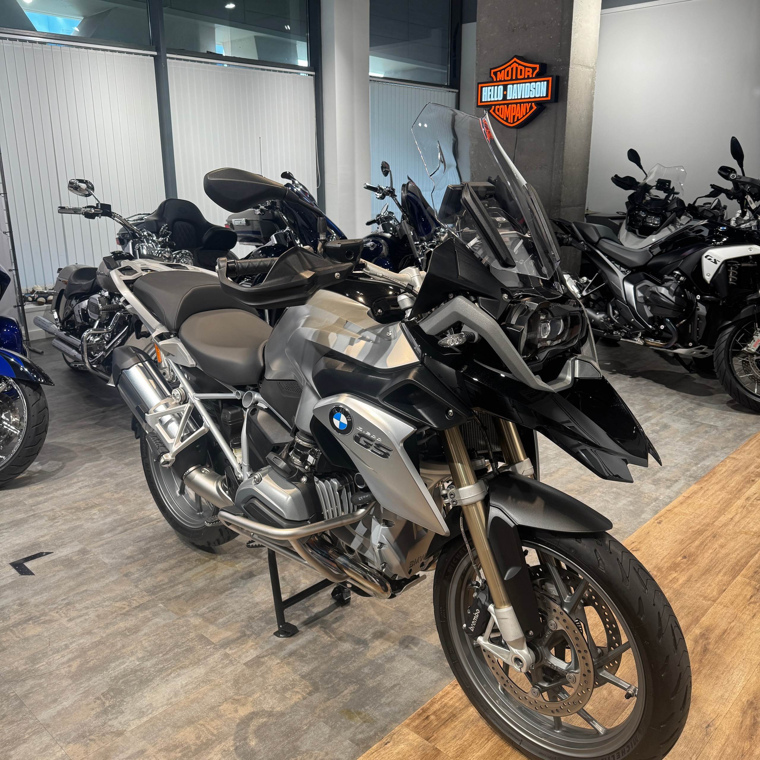 Hello Davidson, Москва. Только хорошие мотоциклы…