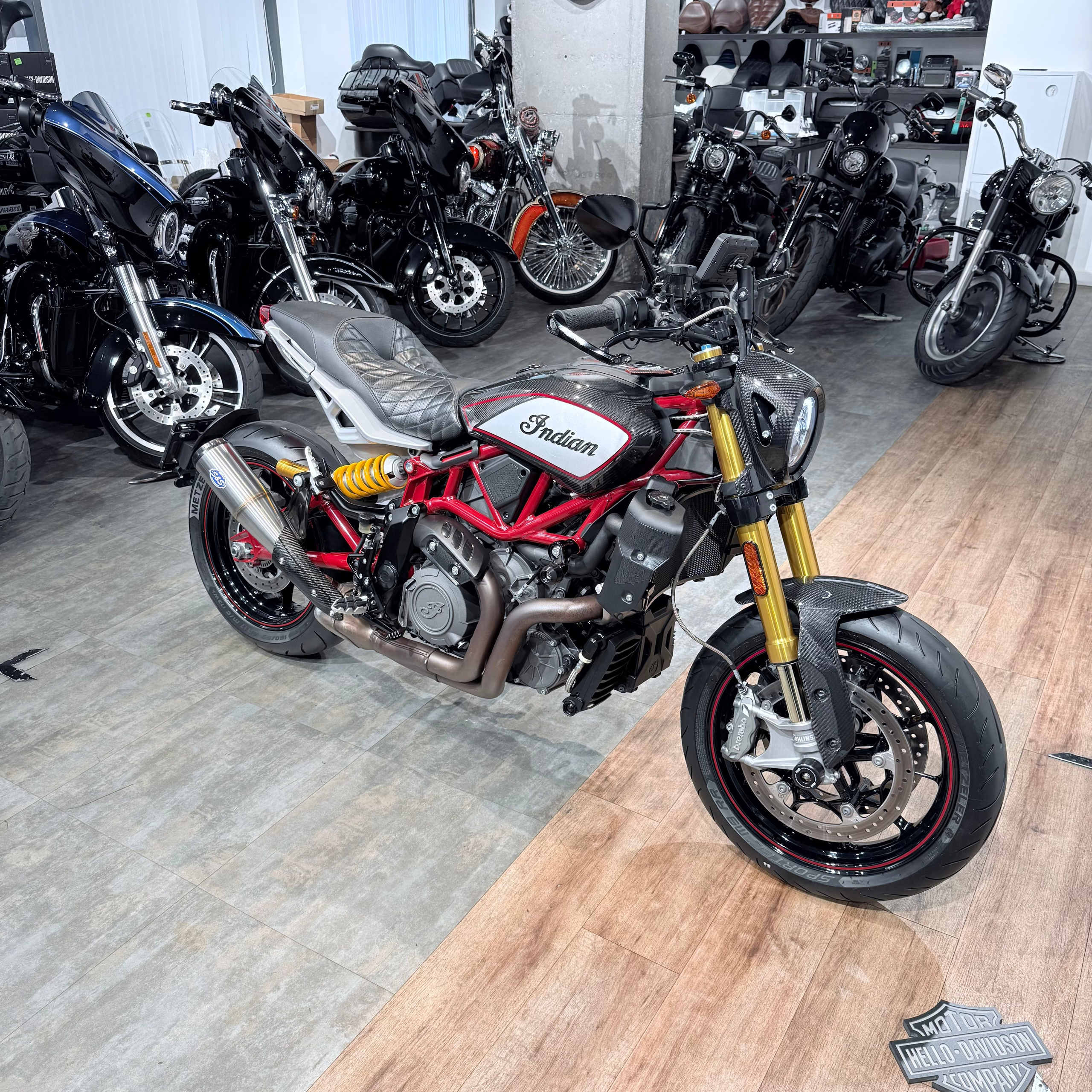 2022 INDIAN FТR 1200 «Сarbon R 1977»
