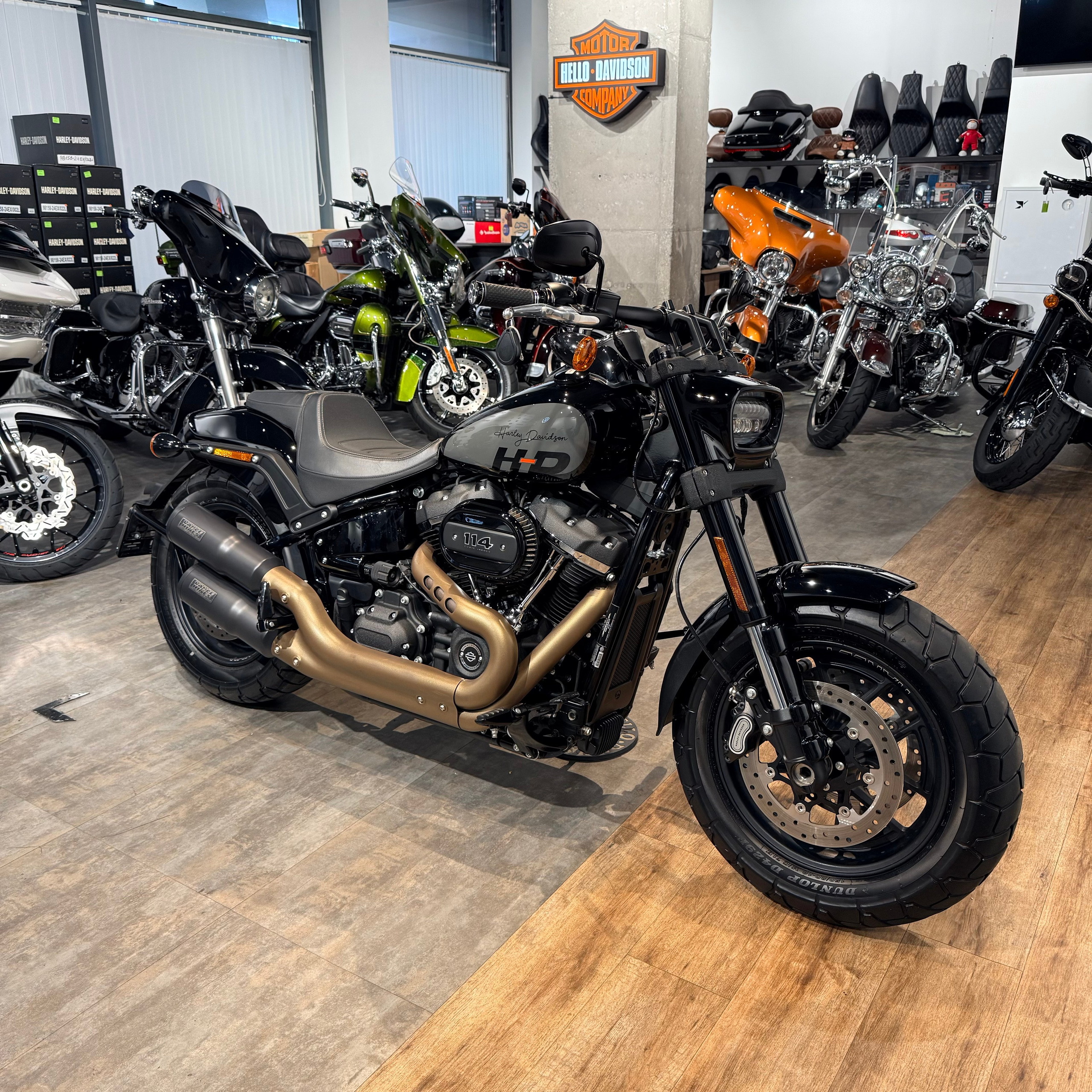 2023 HD FAT ВОВ 114 Vivid Black Nаrdо Gray (VIN *5НD*4007)