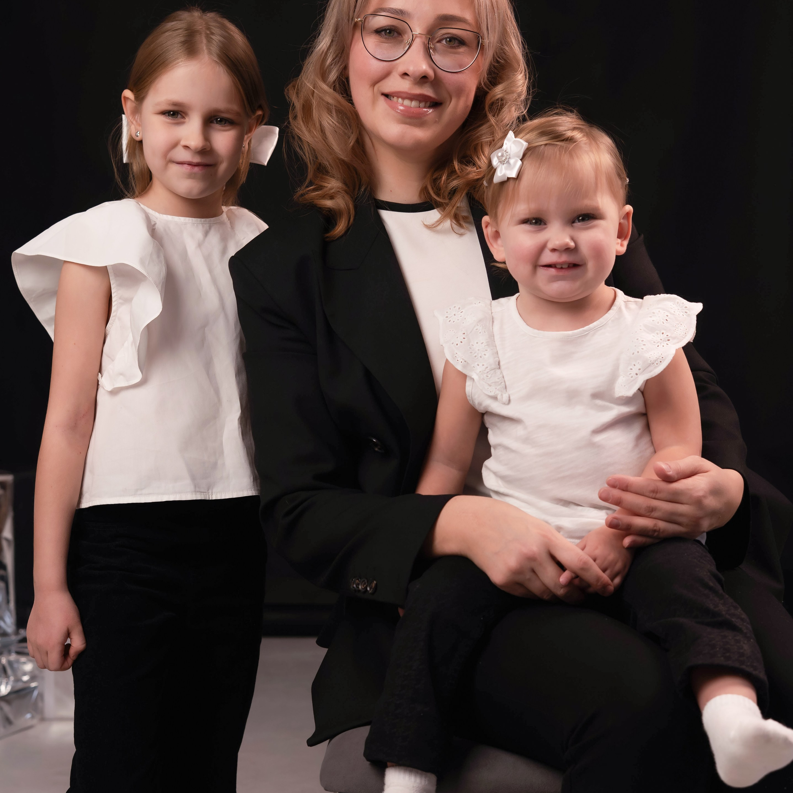 Фотосессия мама и дочки в студии