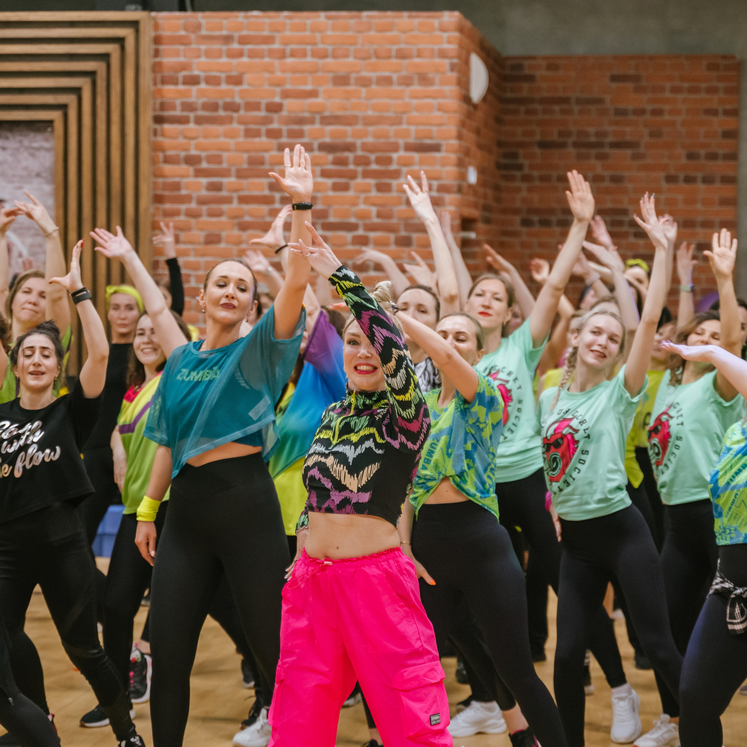 Танцевальная фитнес-вечеринка «Танцуют ВСЕ!» г. Нижневартовск