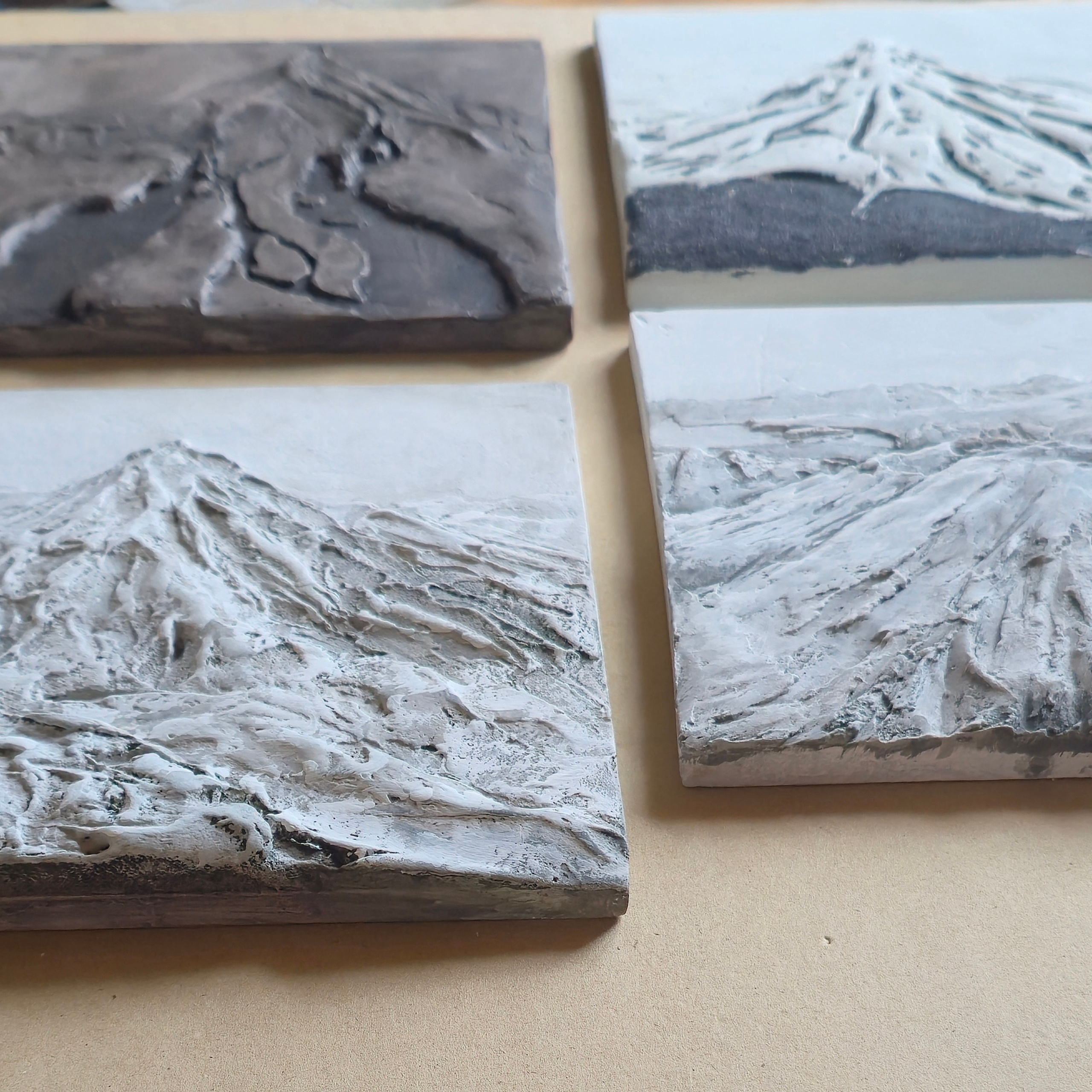 Вулканический дом. Авторские скульптурные панно на заказ | Художник-скульптор ᒪᗩ•ᕲᑌШᗩ (ВЛада)