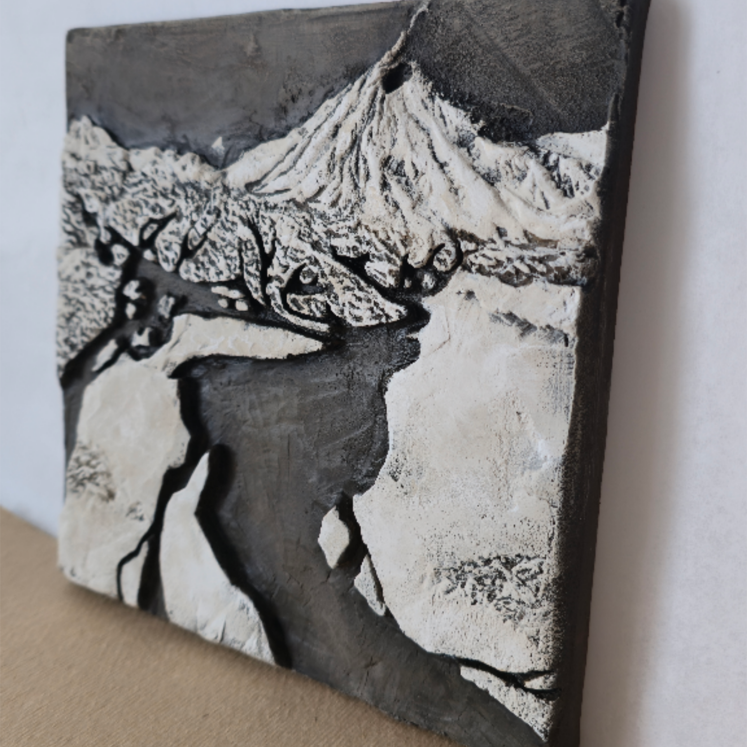 Вулканический дом. Авторские скульптурные панно на заказ | Художник-скульптор ᒪᗩ•ᕲᑌШᗩ (ВЛада)