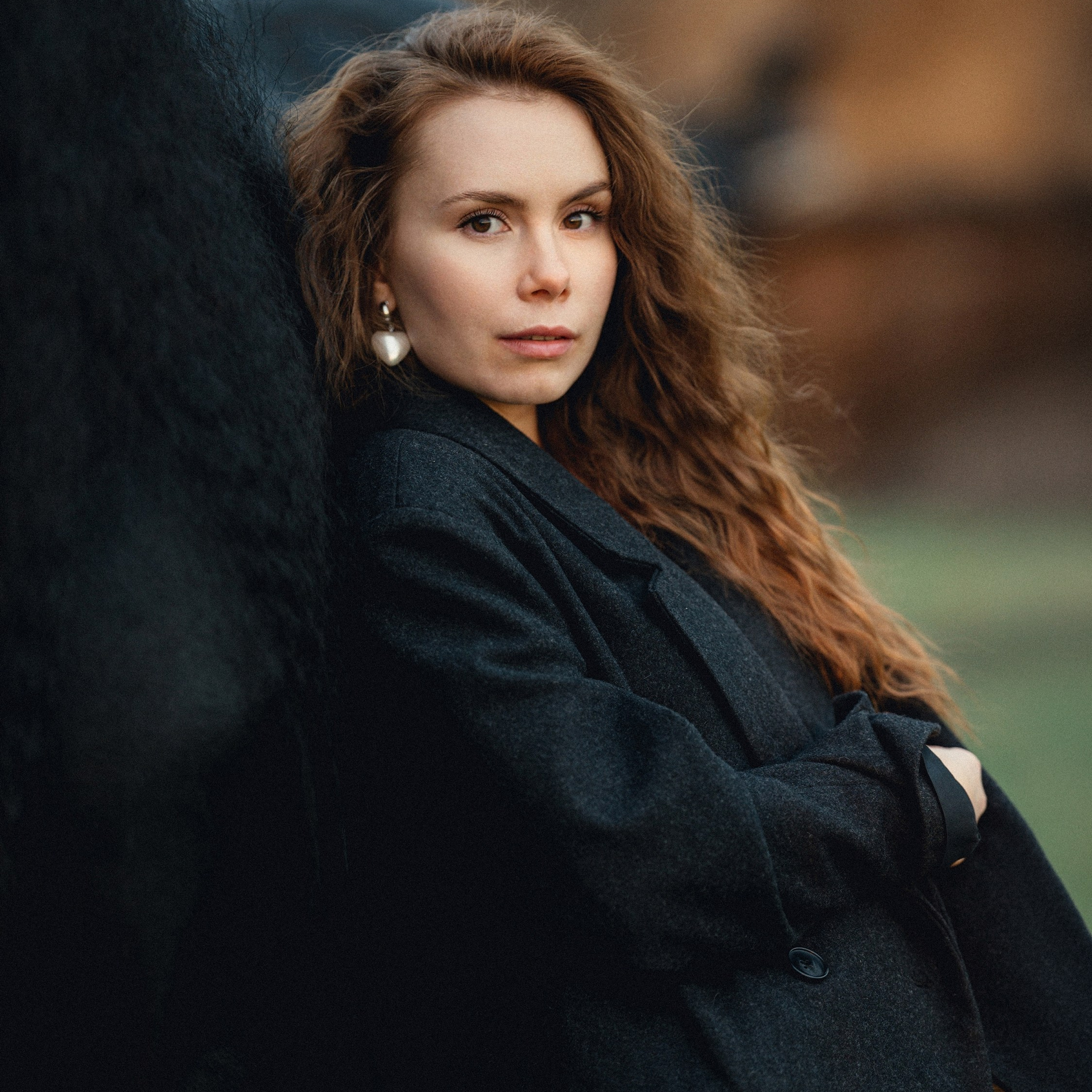 Фотосессия с конем на конно-спортивном комплексе Ферма, конный клуб