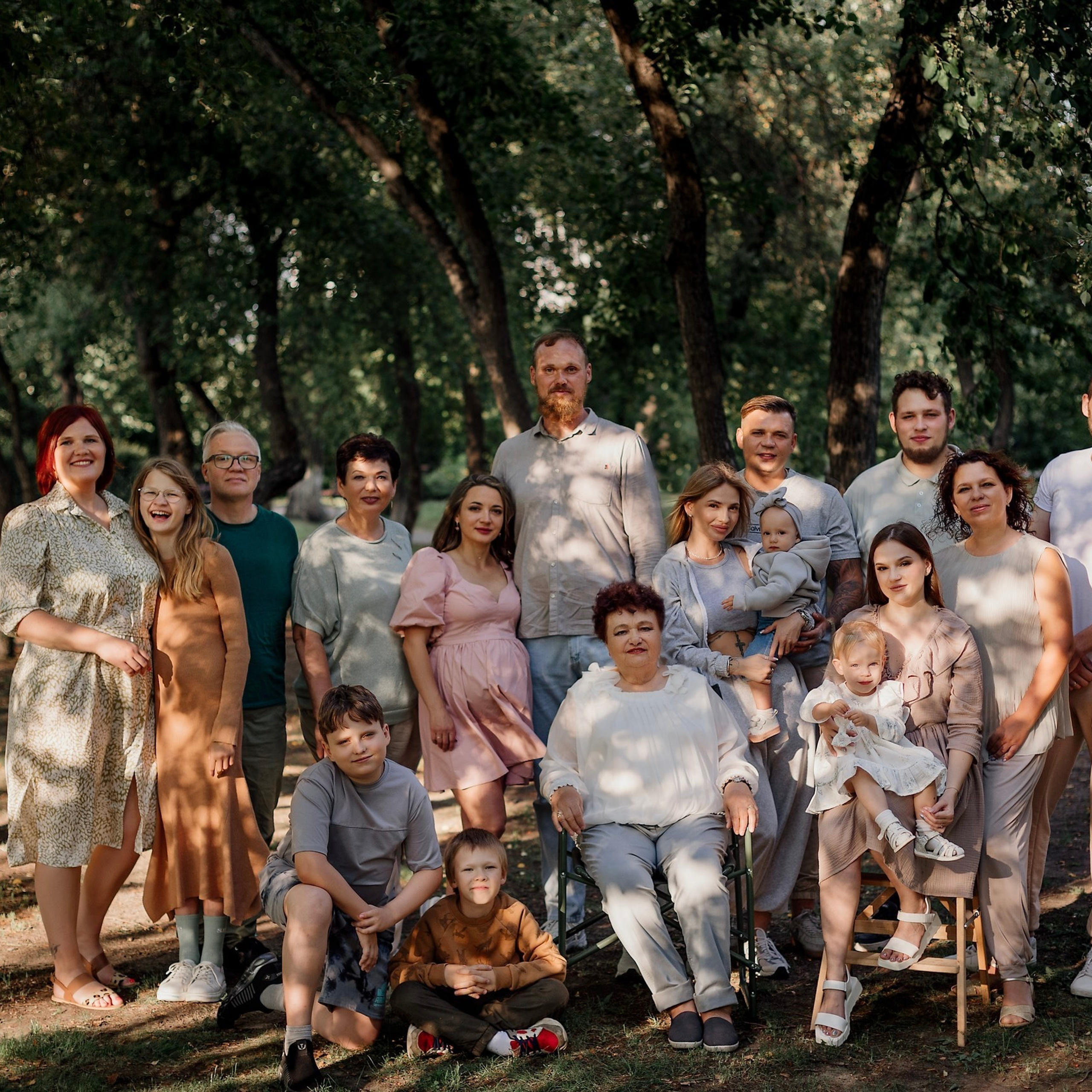 Отзывы. Фотограф Авилова Дарья ● Тюмень● Съемка больших семей ●Архив поколений