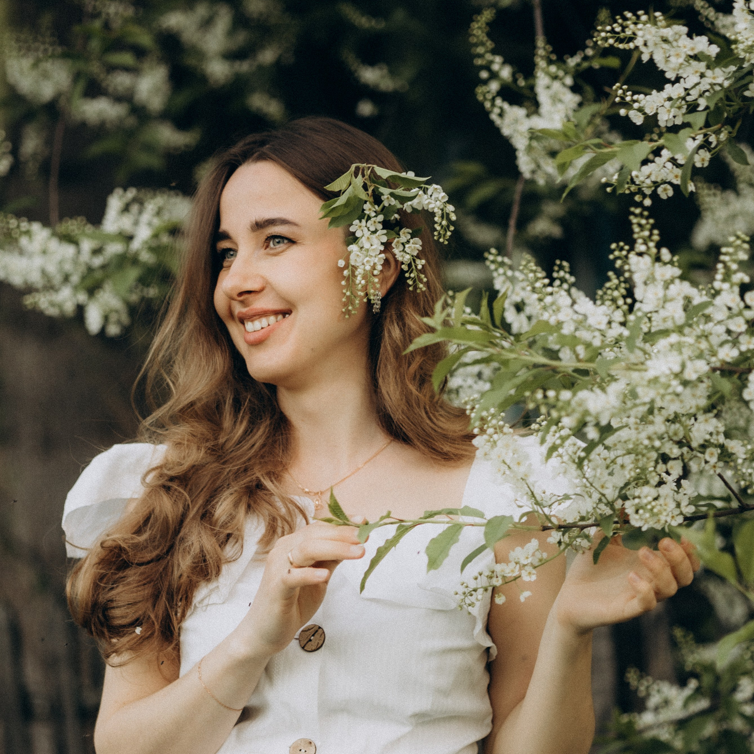 Цветение, Юля