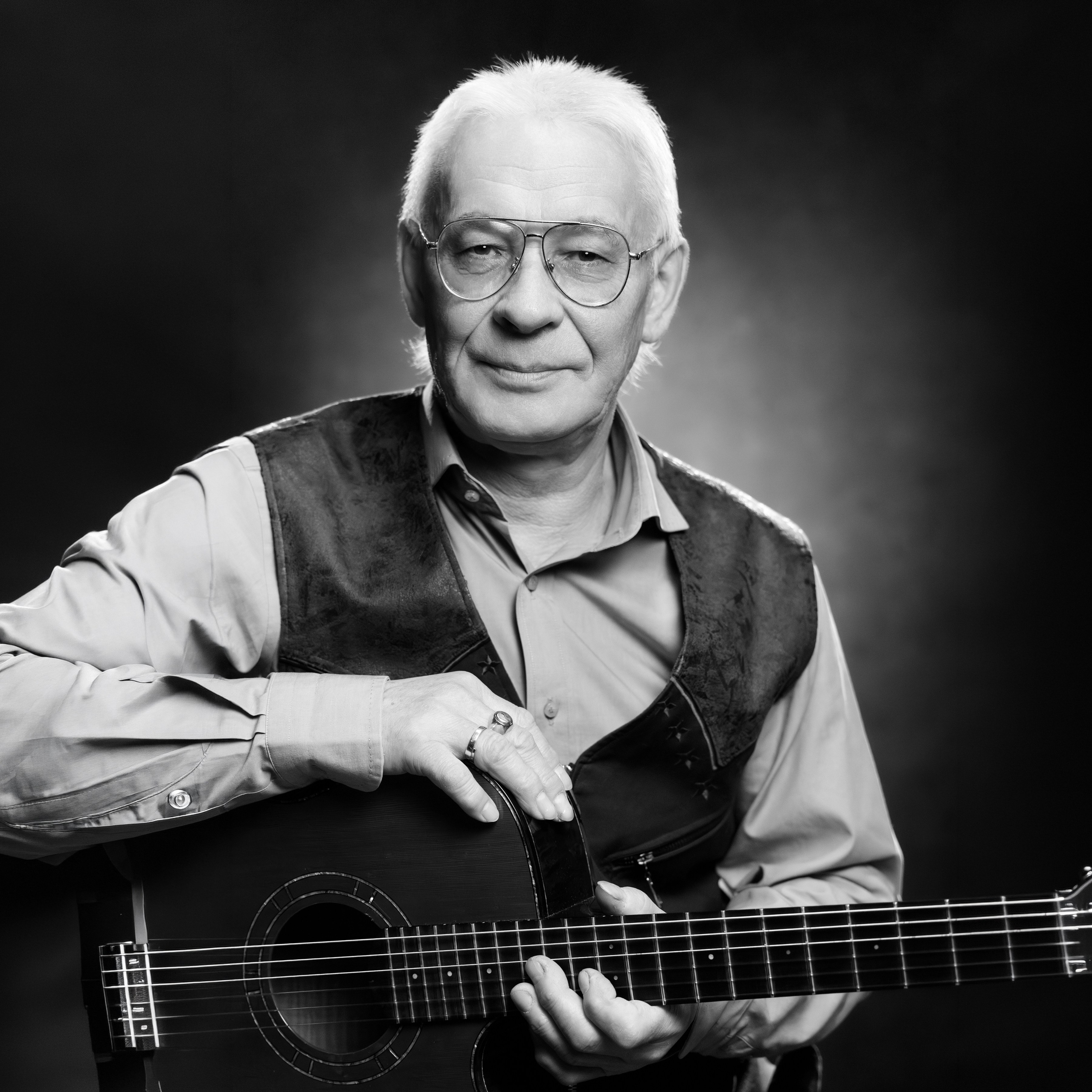 Александр Сага